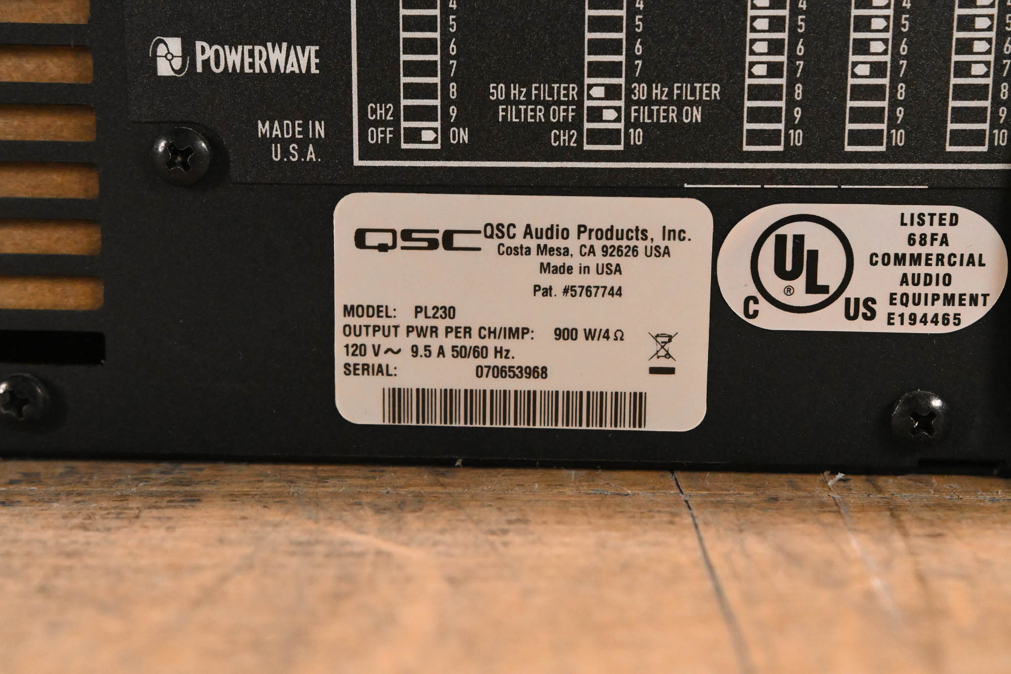 QSC PL230 PowerLight 2 Series 2-Channel 1500W Power Amplifier