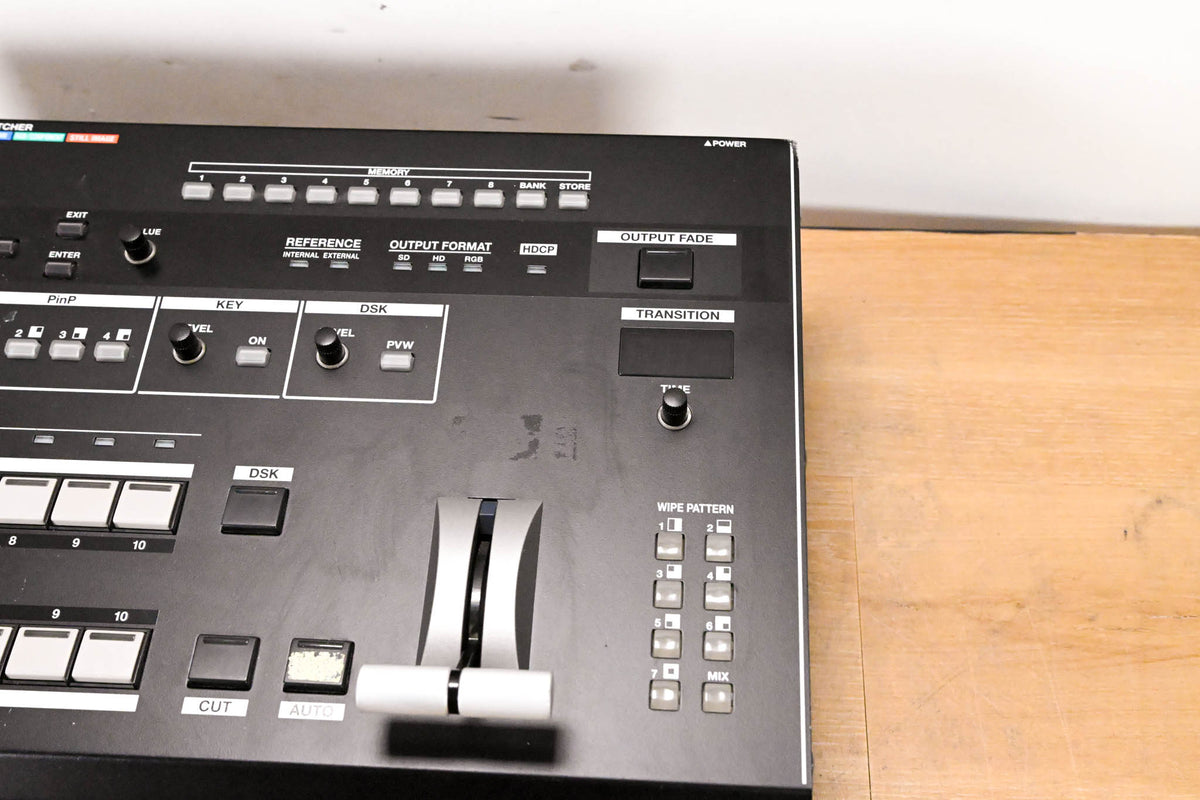Roland V-800HD Multi-Format Video Switcher