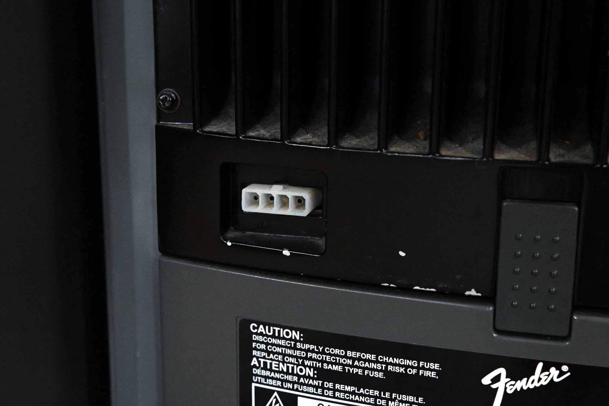 Fender Passport P-250 4-Channel Portable PA System