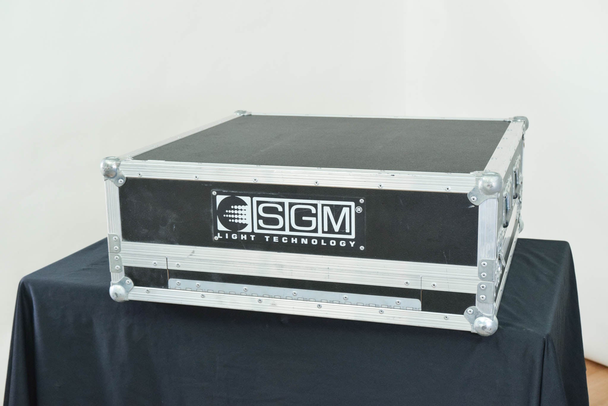 SGM REGIA 2048 Pro Lighting Console with Case