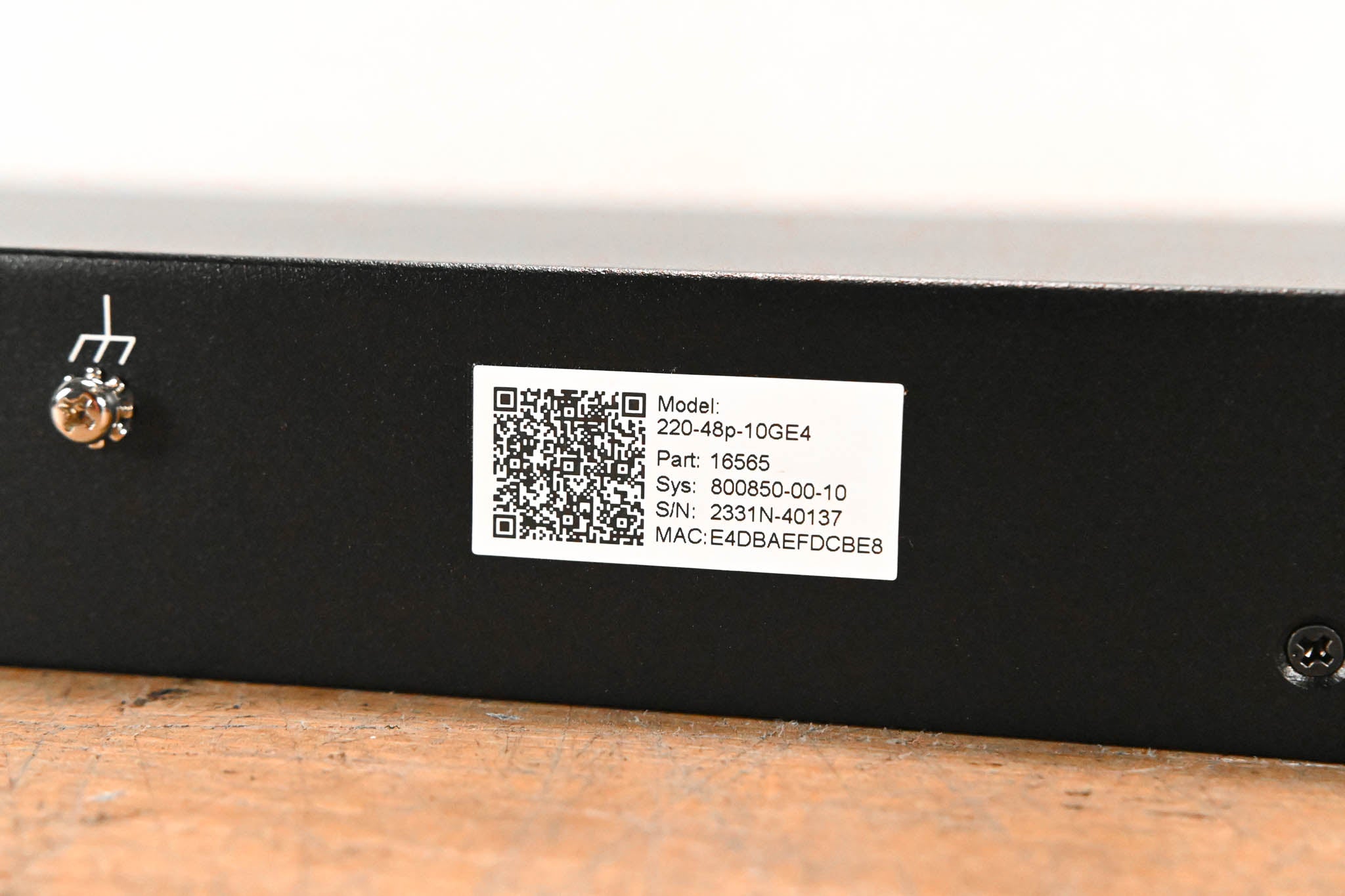 Extreme Networks 220-48P-10GE4 ExtremeSwitching 220 48-Port Switch