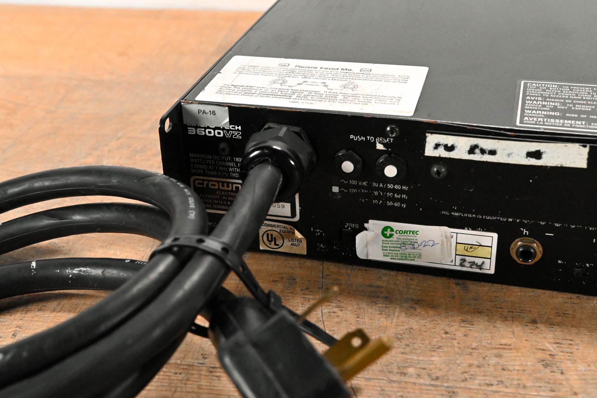 Crown Macro-Tech 3600VZ 2-Channel Power Amplifier