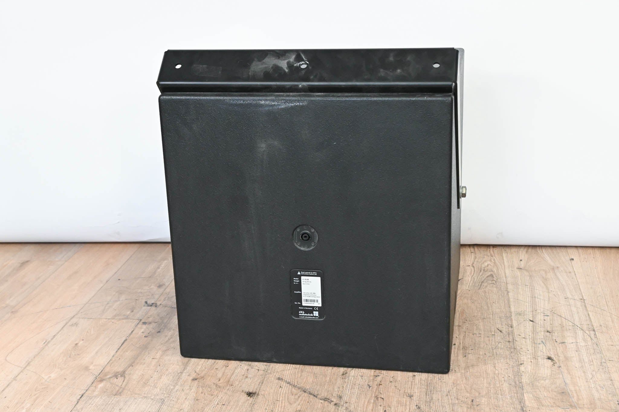 d&b audiotechnik Ci-SUB 18" Compact Bass-Reflex Passive Subwoofer