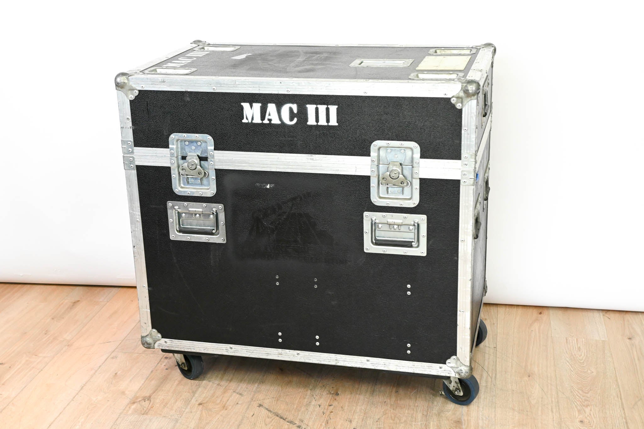 Martin Lighting MAC III Profile Moving Light with Road Case