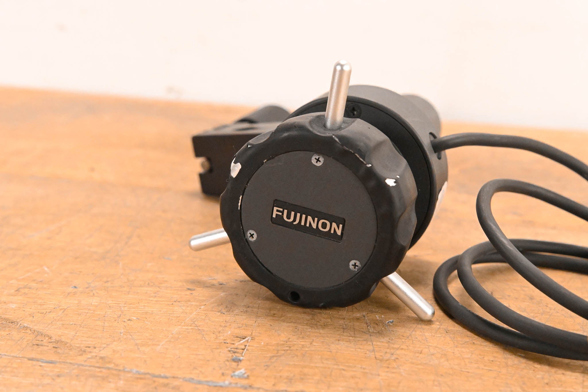 Fujinon EPD-21A-A02 Focus Demand with MCA-7 Mounting Clamp