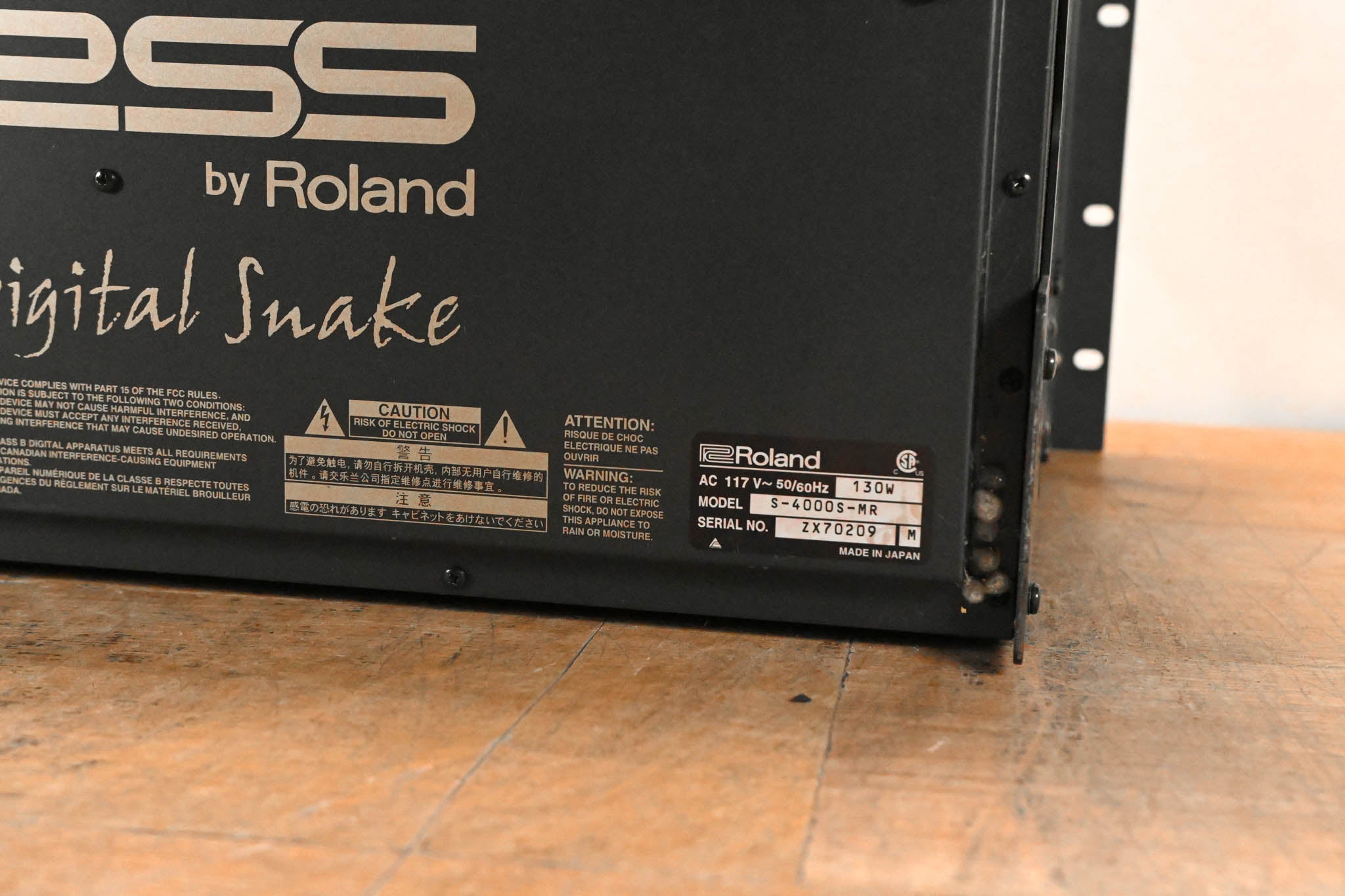 Roland S-4000S Digital Snake 40-Output Modular Stage Unit