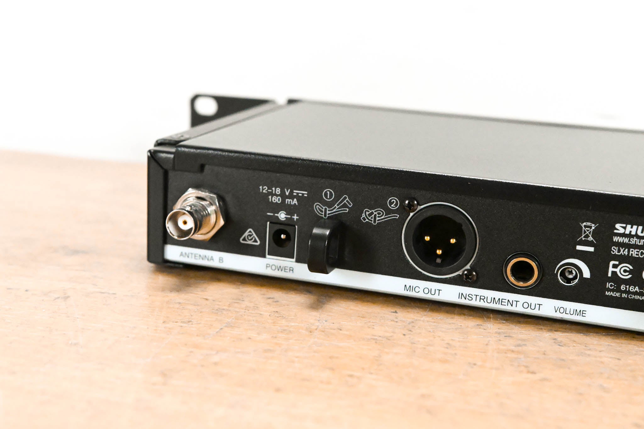 Shure SLX24/SM58 Handheld Wireless System - H5 Band (NO POWER SUPPLY)