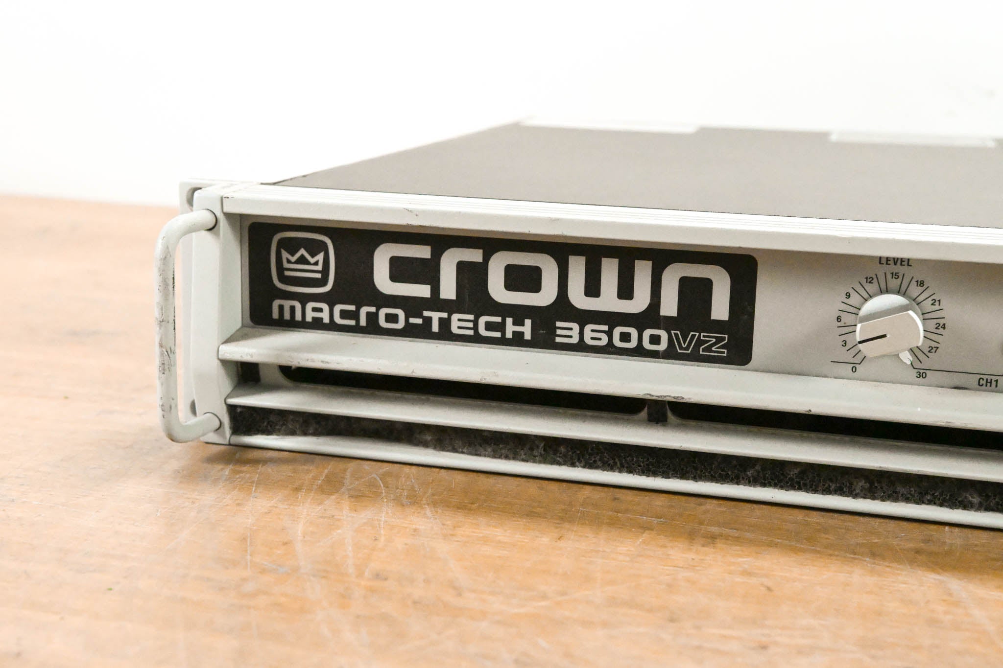 Crown Macro-Tech 3600VZ 2-Channel Power Amplifier
