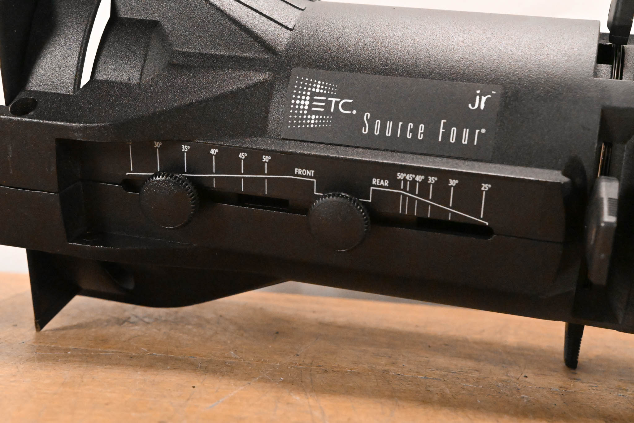 ETC Source Four Jr 25-50 Degree Zoom 575 Ellipsoidal Light