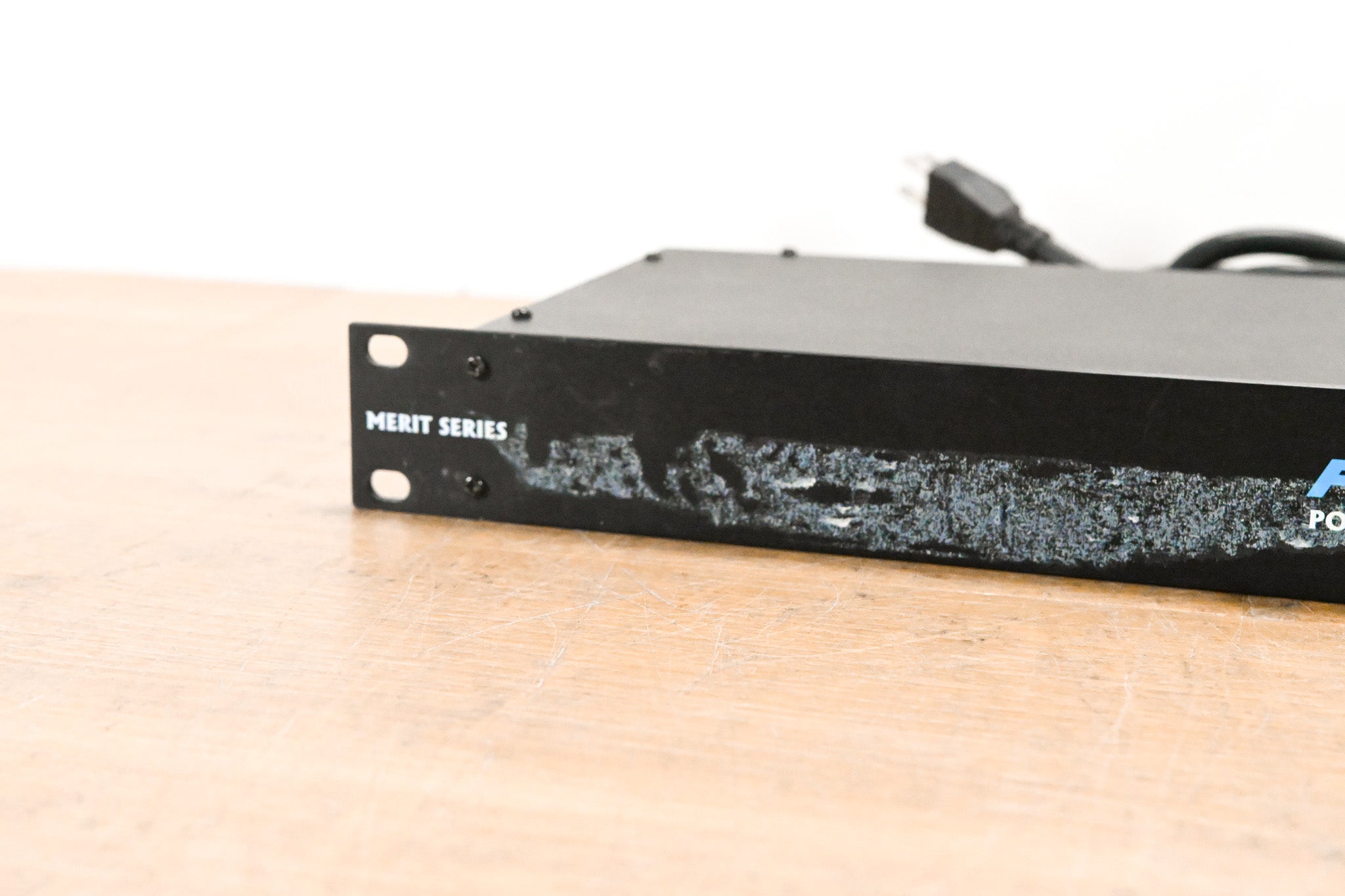Furman M-8 8-Outlet Power Conditioner