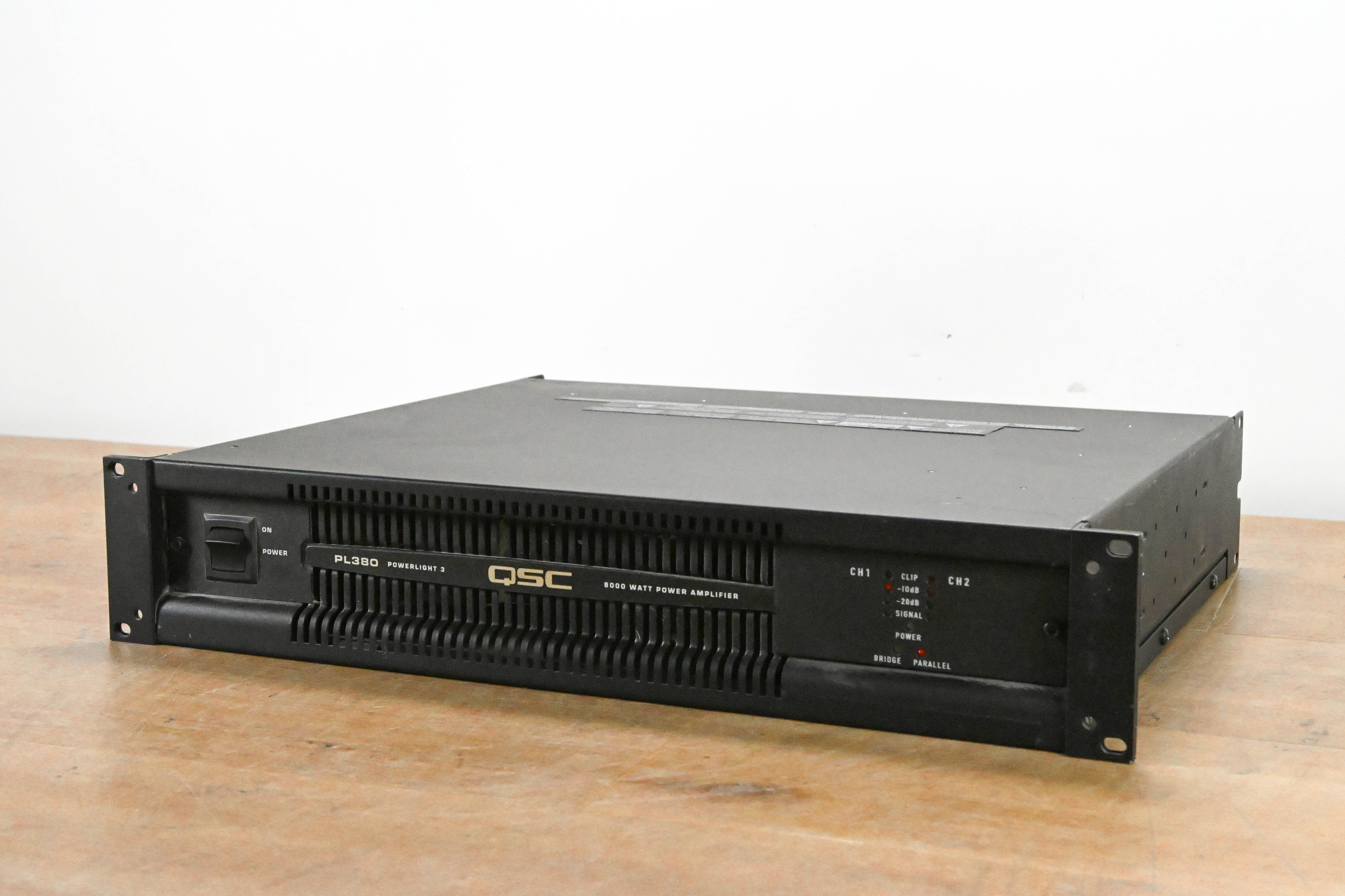 QSC PL380 Powerlight 3 Series 2-Channel Power Amplifier