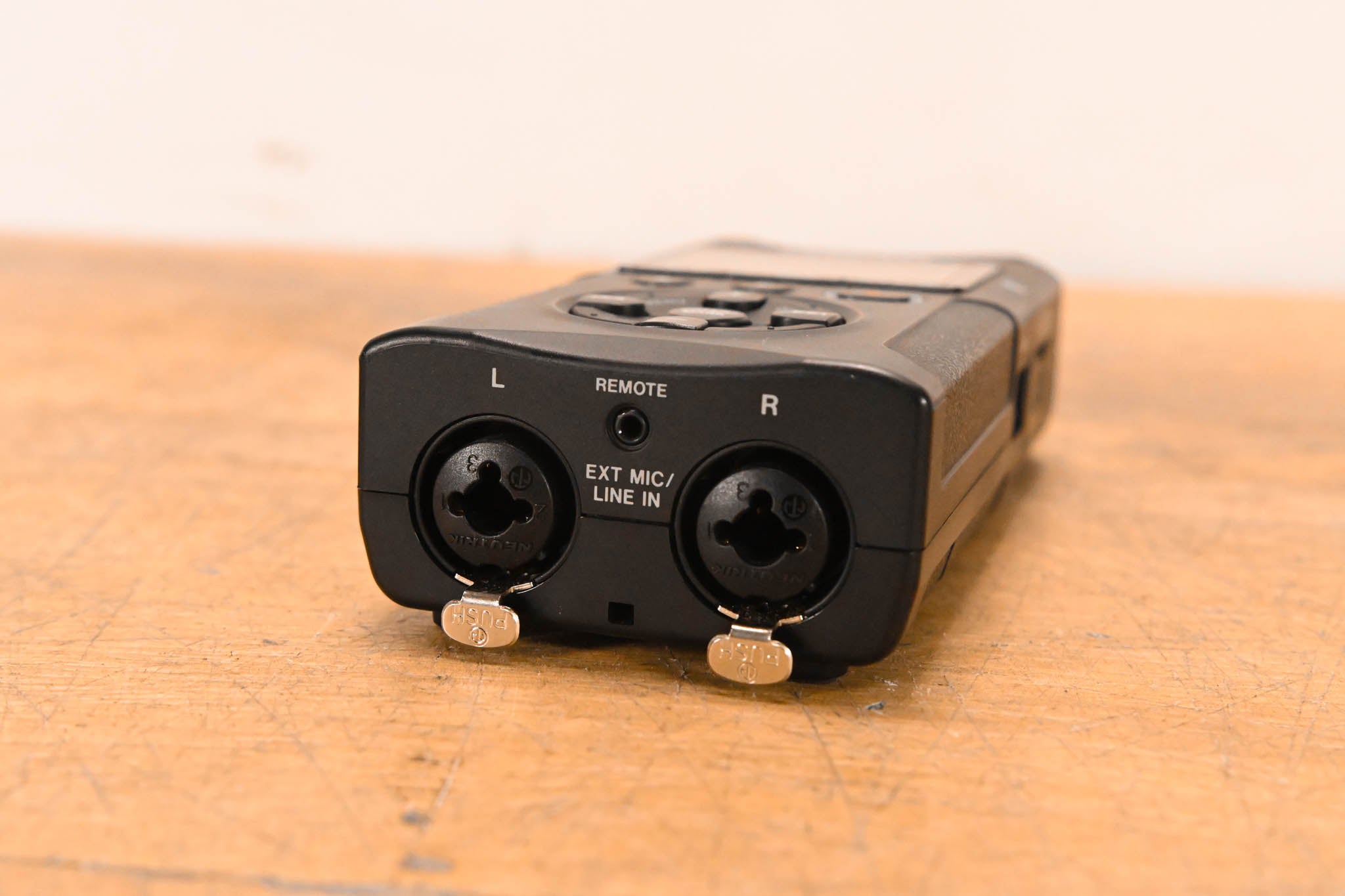 TASCAM DR-40 Handheld 4-Track Recorder