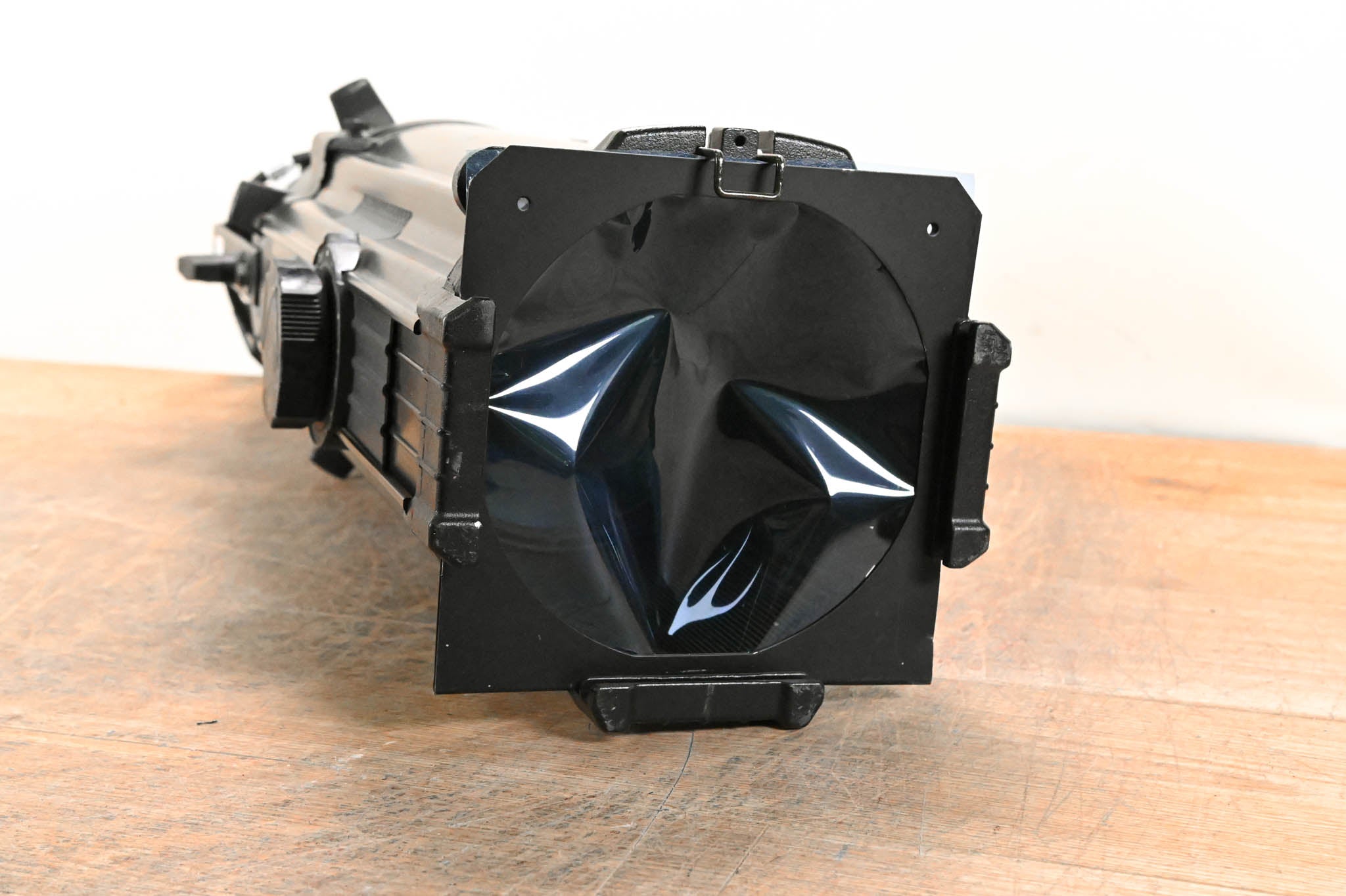 ETC Source Four Zoom 15-30 Degree 750 Ellipsoidal Light