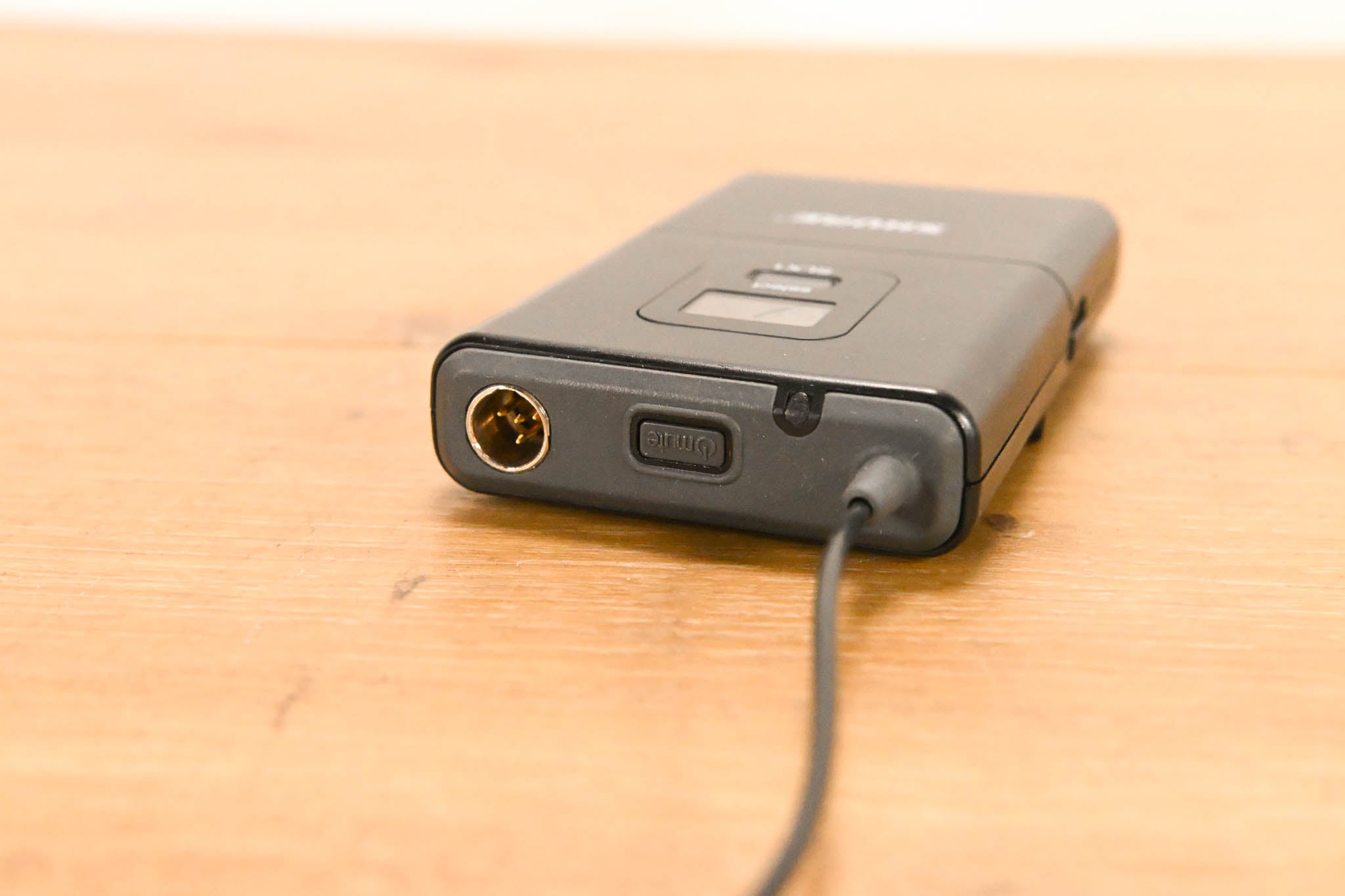 Shure SLX14 Bodypack Wireless System - J3 Band (NO POWER SUPPLY)