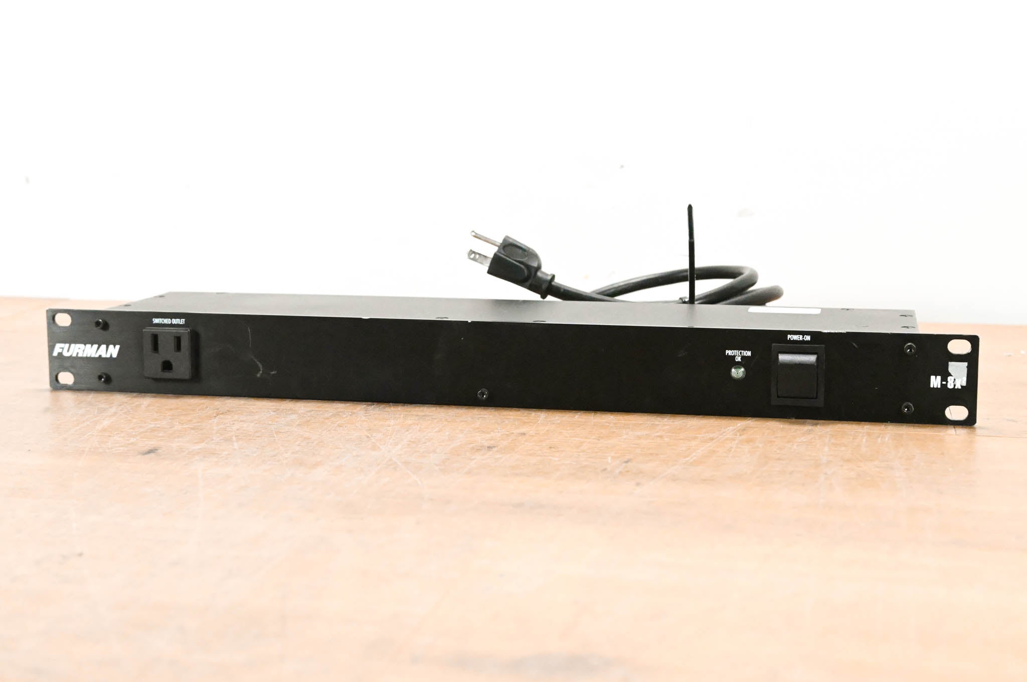 Furman M-8x2 8-Outlet Power Conditioner
