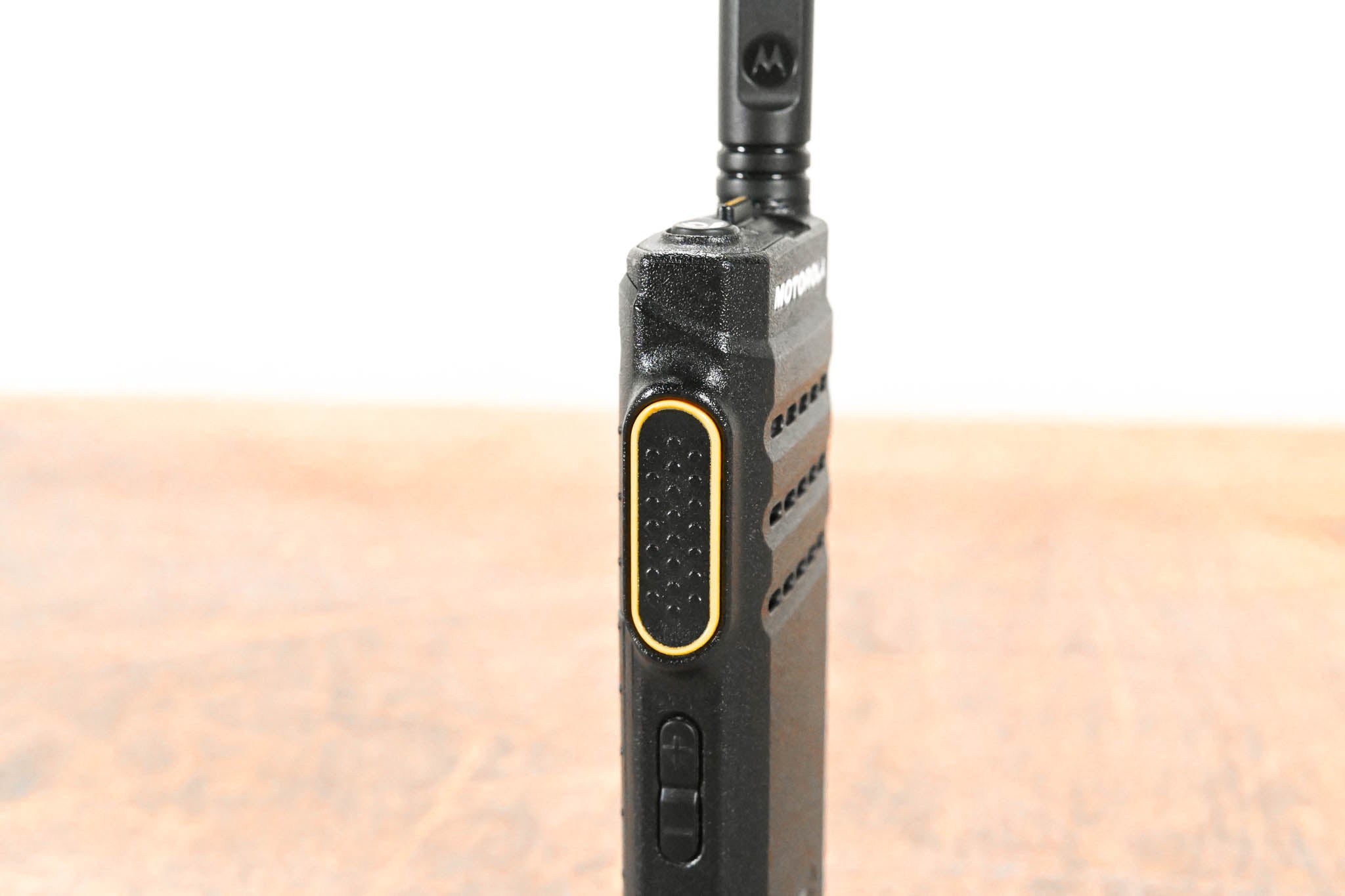 Motorola PMLN7093A Multi-Unit Charger with six SL300 Two-Way Radios