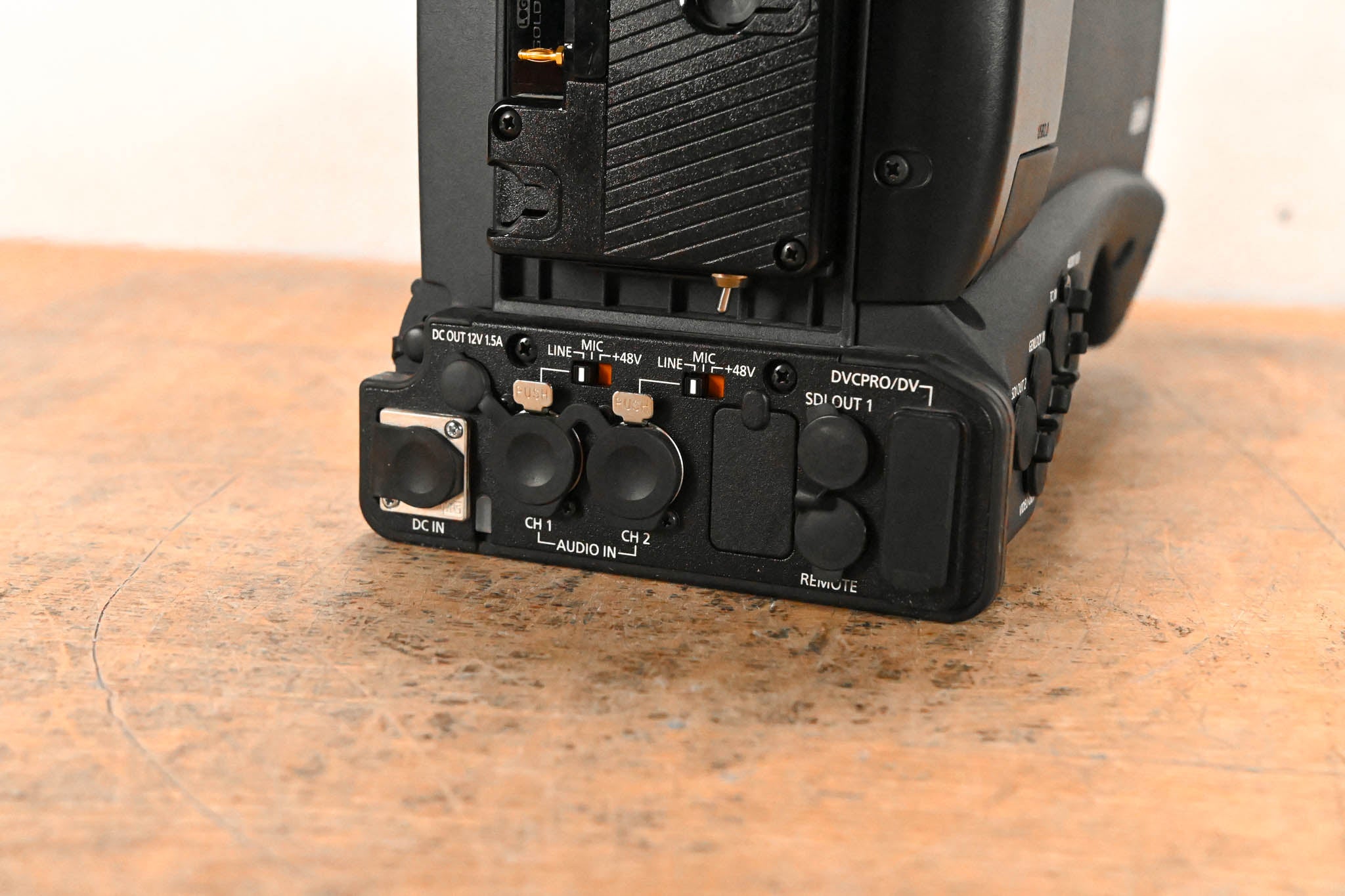 Panasonic AG-HPX300P P2HD 1/3" CMOS Broadcast Camera Body