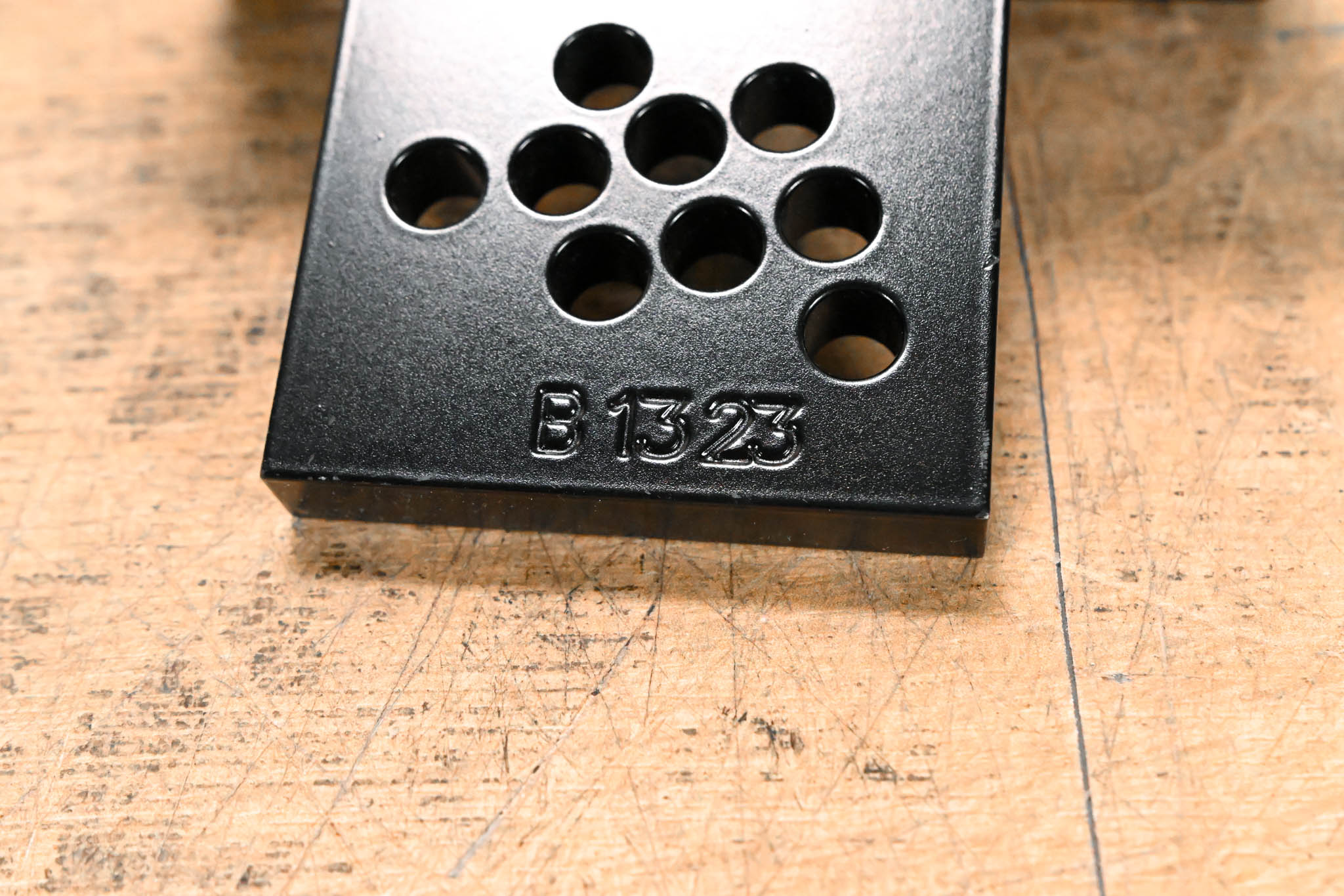 Electro-Voice (EV) HRK-1B Horizontal Mounting Plates for EVF Series