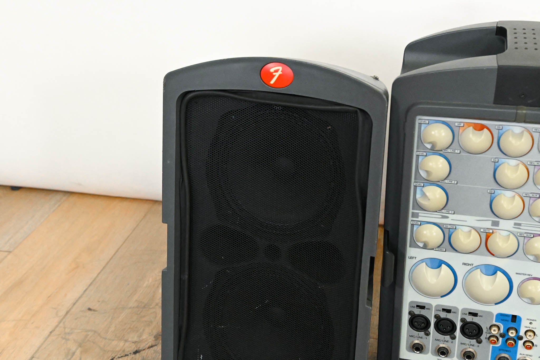 Fender Passport P-150 Portable PA System