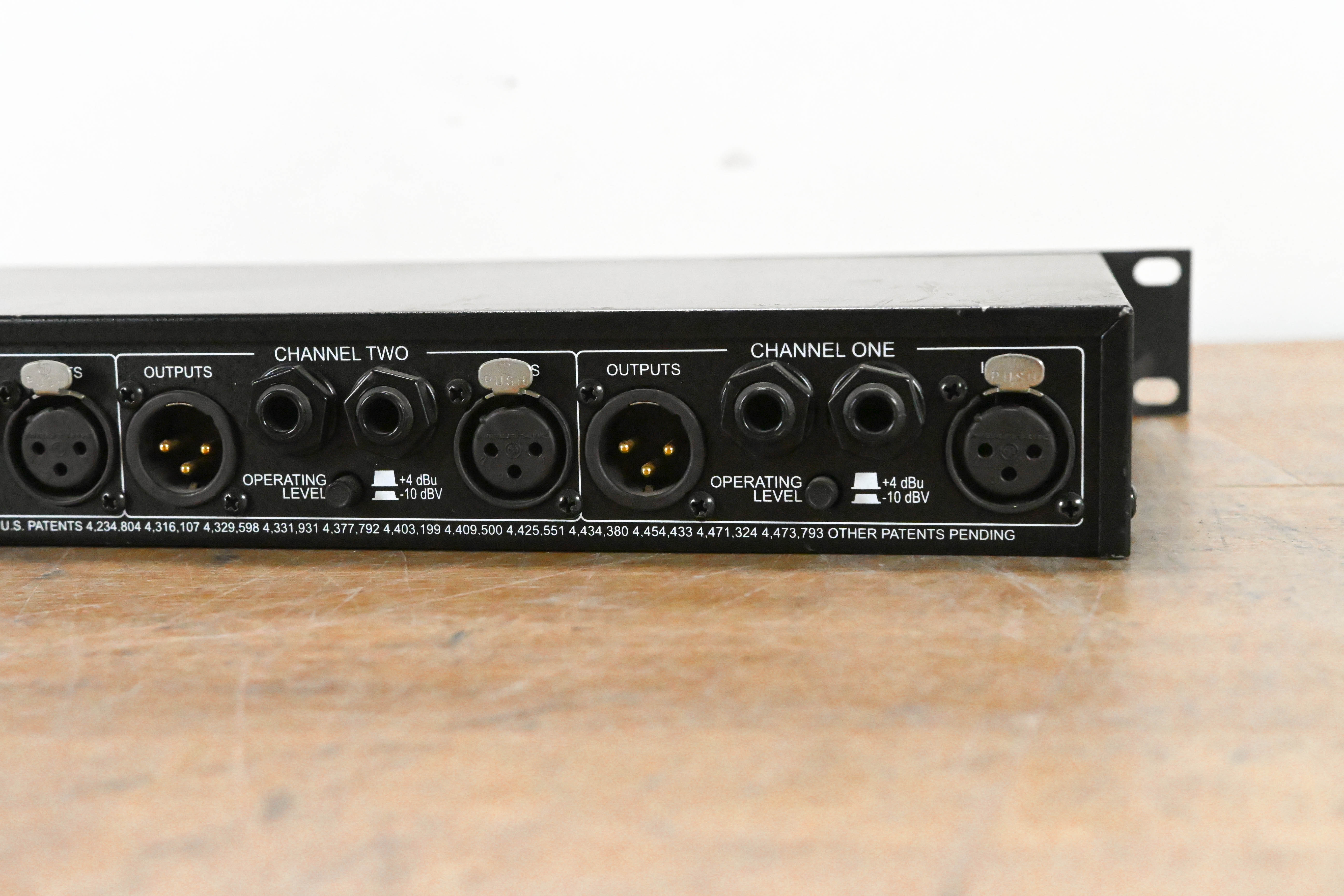 dbx 1046 Quad Compressor/Limiter