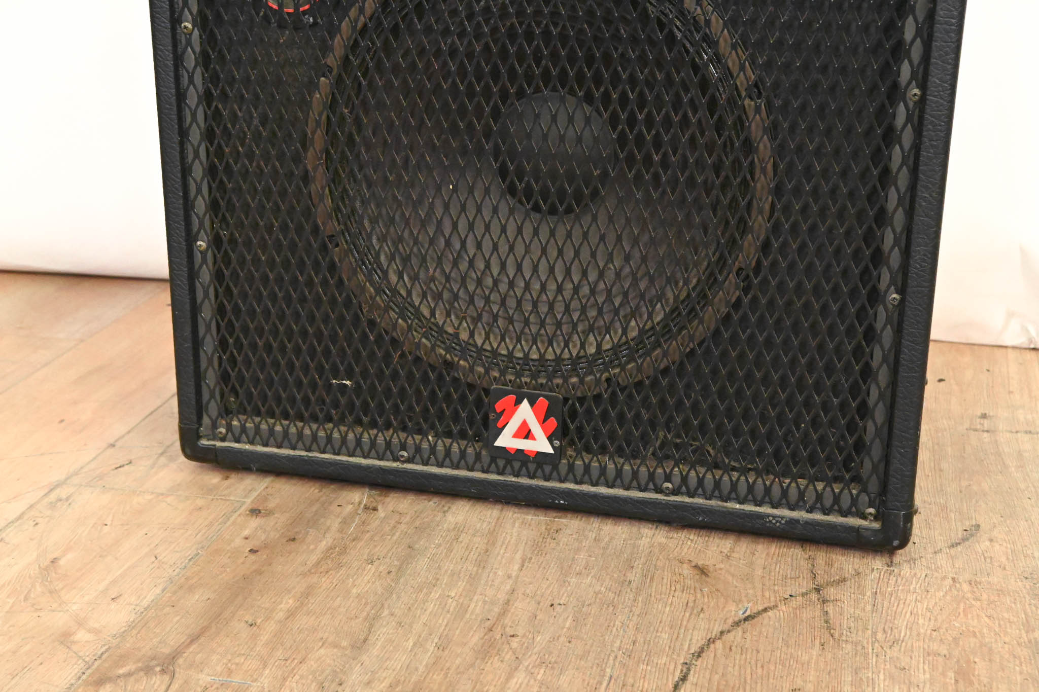 Peavey TNT 115 200W 1 x 15" Bass Combo Amp