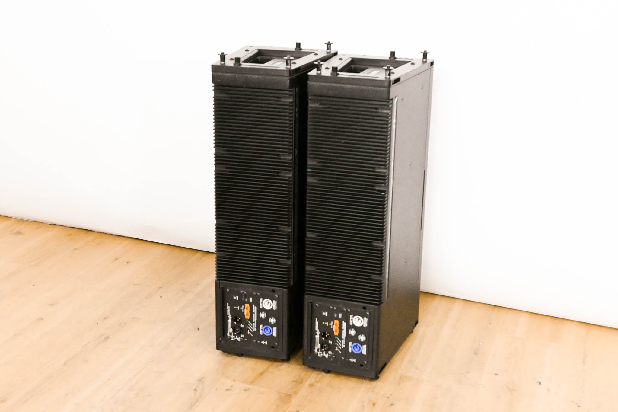 Meyer Sound M'elodie High-Power Curvilinear Array Loudspeaker (PAIR)