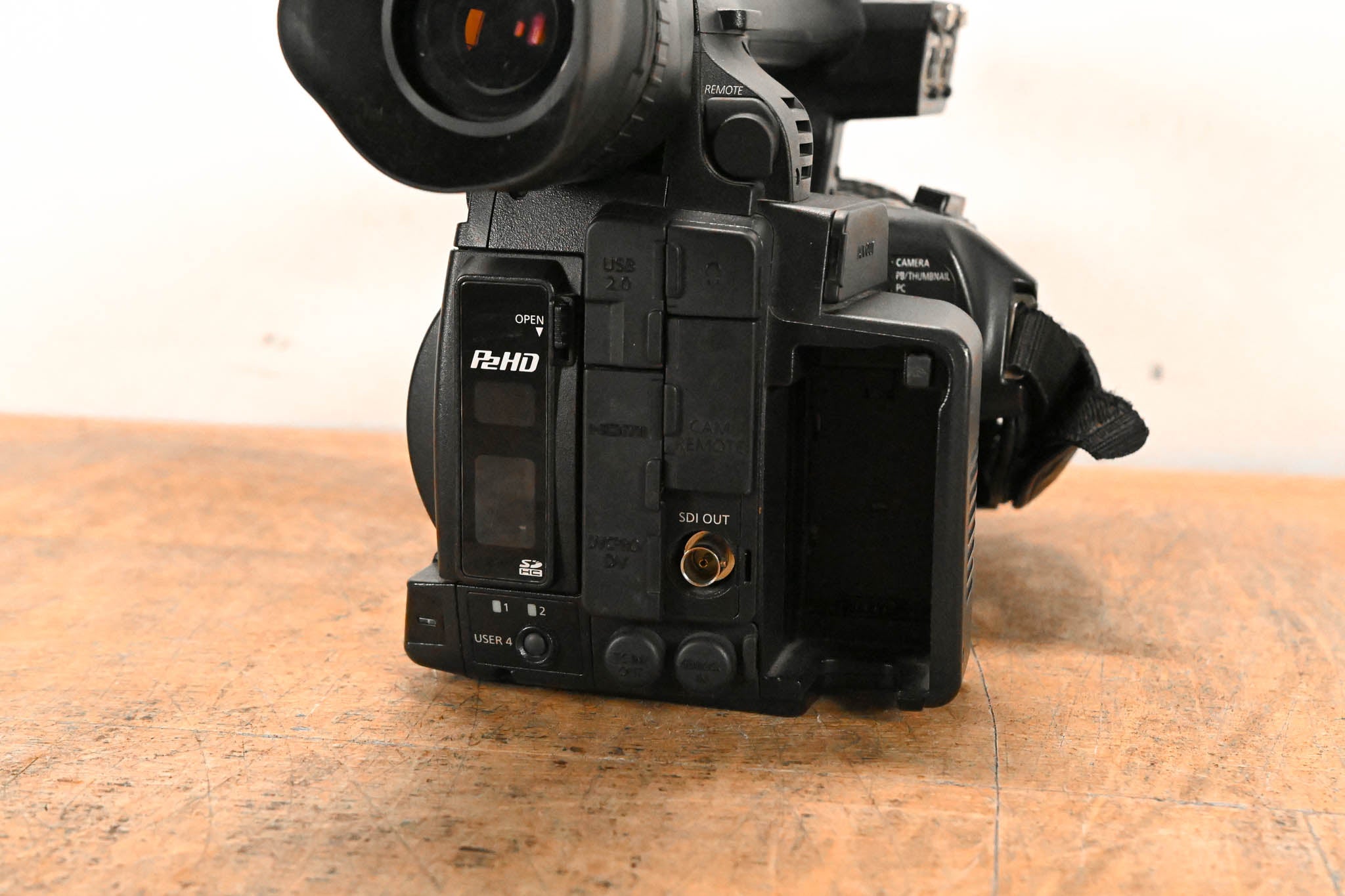 Panasonic AG-HPX255P P2 HD Handheld Camcorder