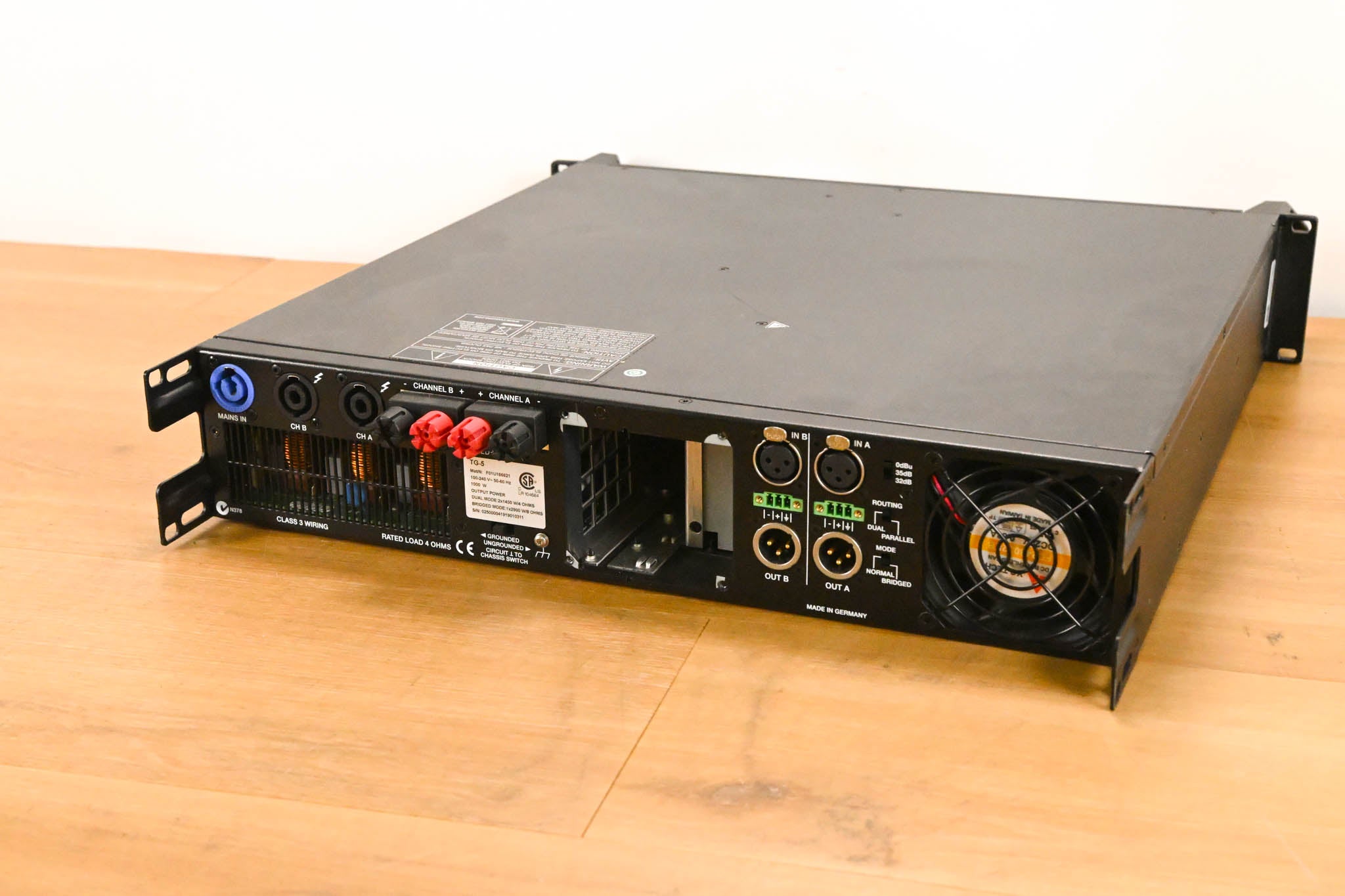 Electro-Voice (EV) TG-5 120V 2-Channel Tour Grade Power Amplifier