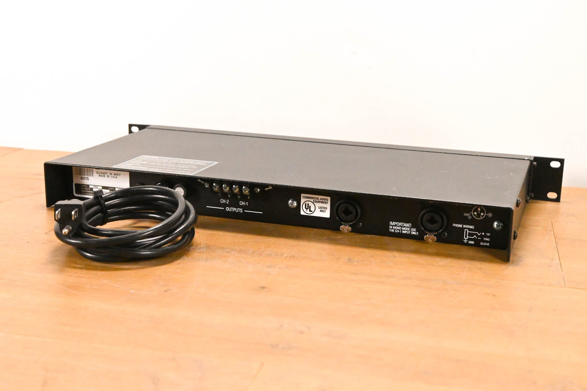 Crown D-75A 2-Channel Power Amplifier