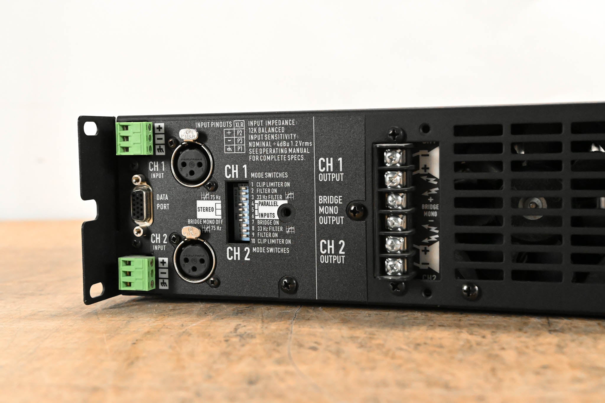 QSC CX702 2-Channel 700W Power Amplifier