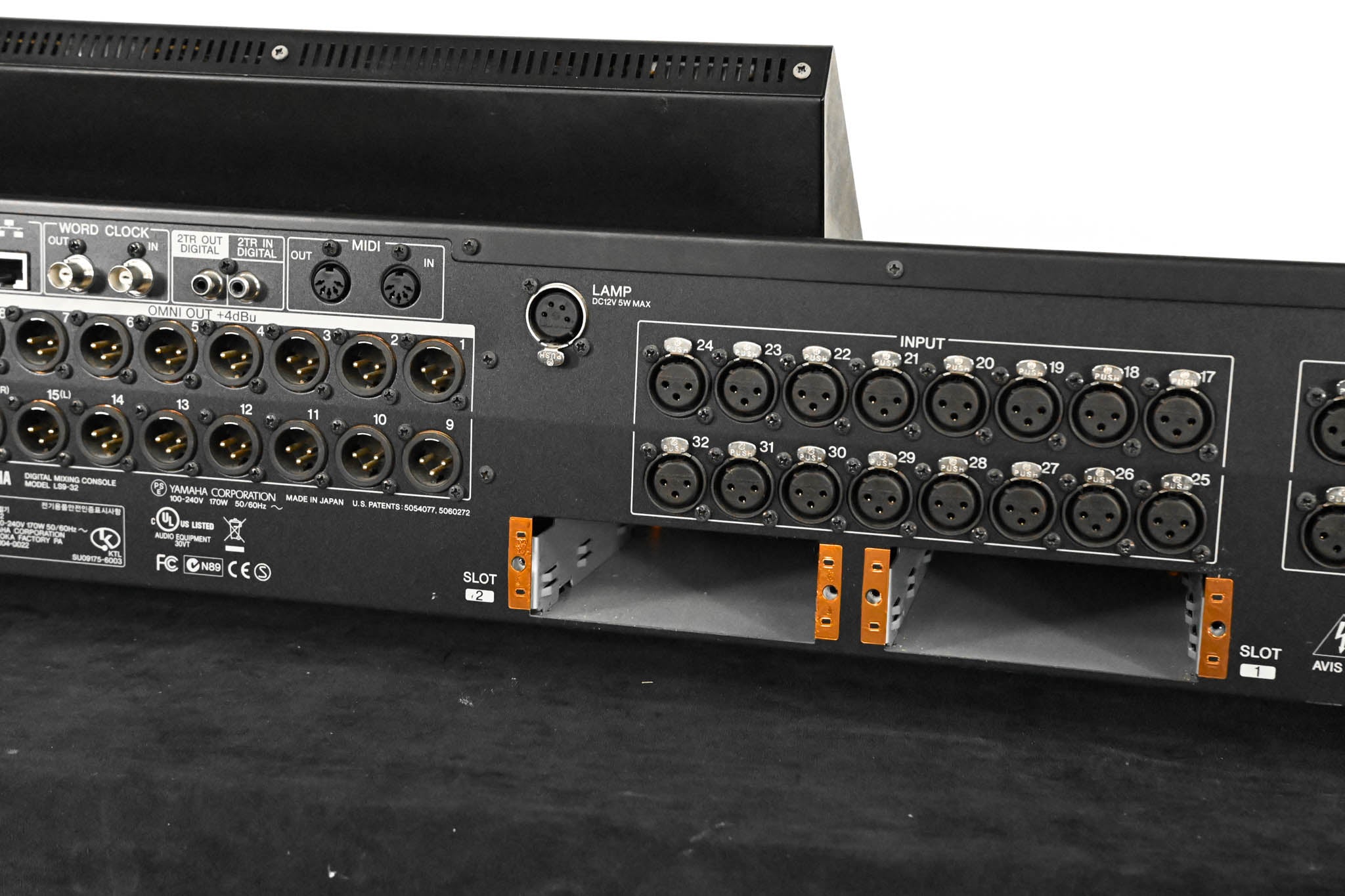 Yamaha LS9-32 32-Input Digital Mixing Console