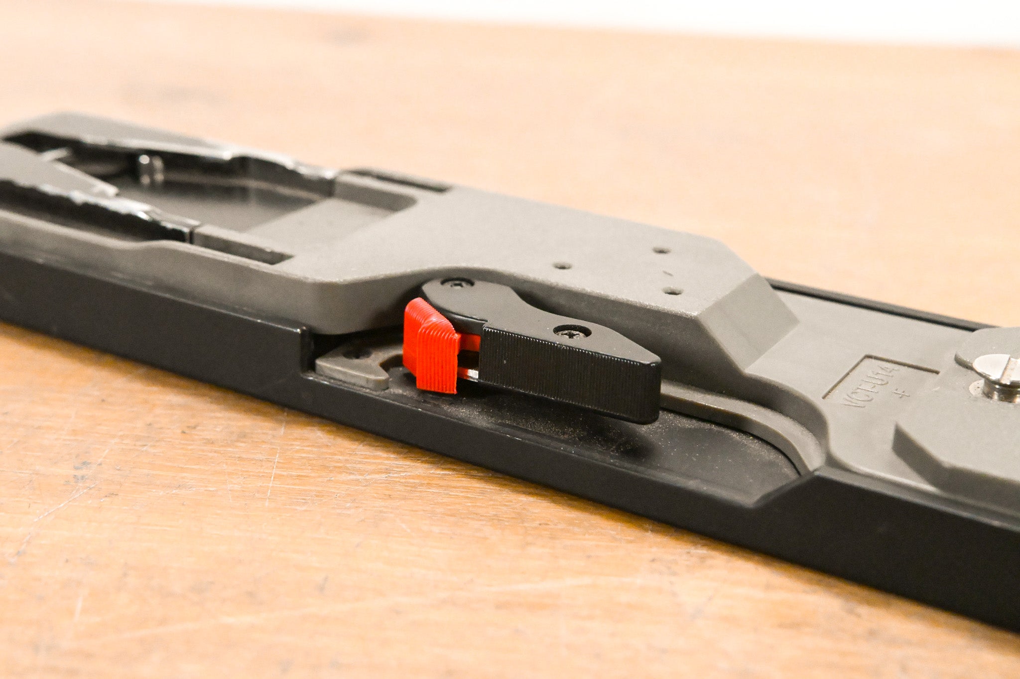 Sony VCT-U14-F Quick Release Tripod Adapter