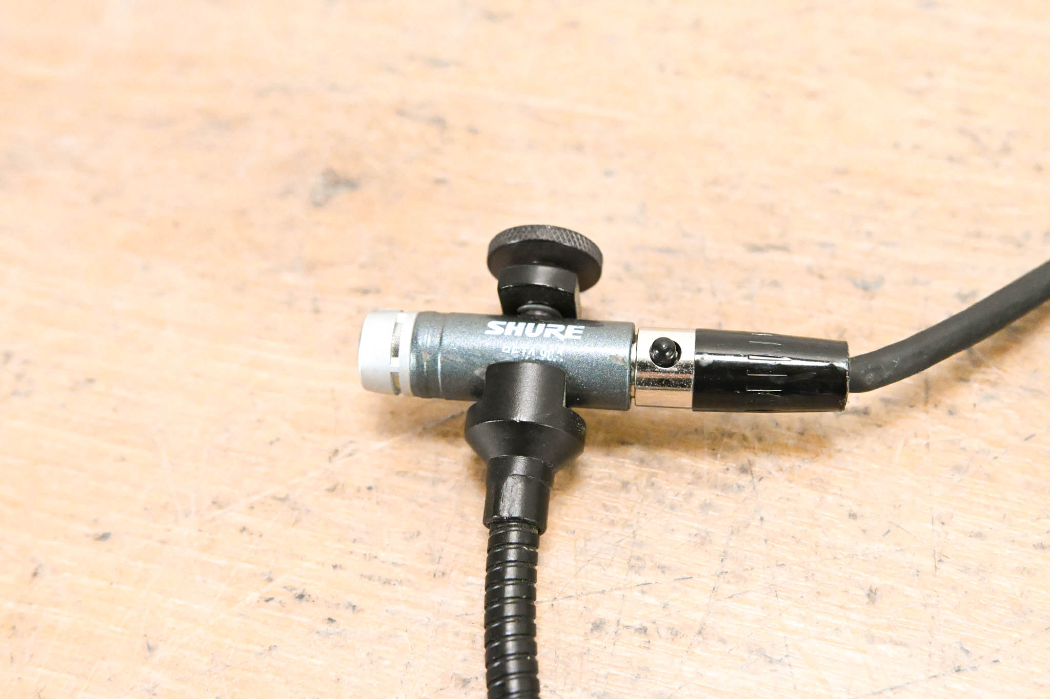 Shure BETA 98A Miniature Condenser Instrument Microphone w/ Drum Mount