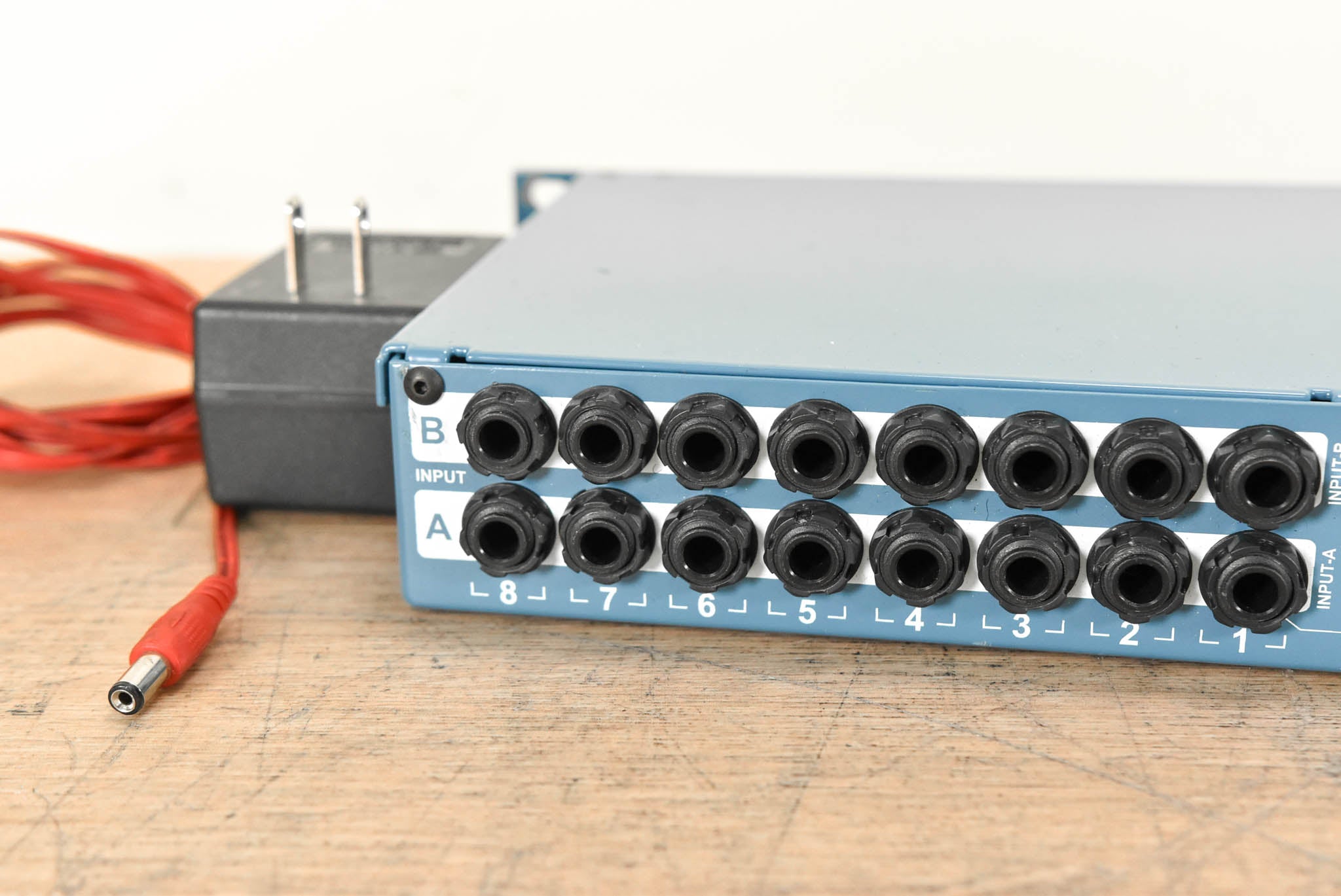 Radial SW8 MK2 8-Channel Line Level Auto-Switcher