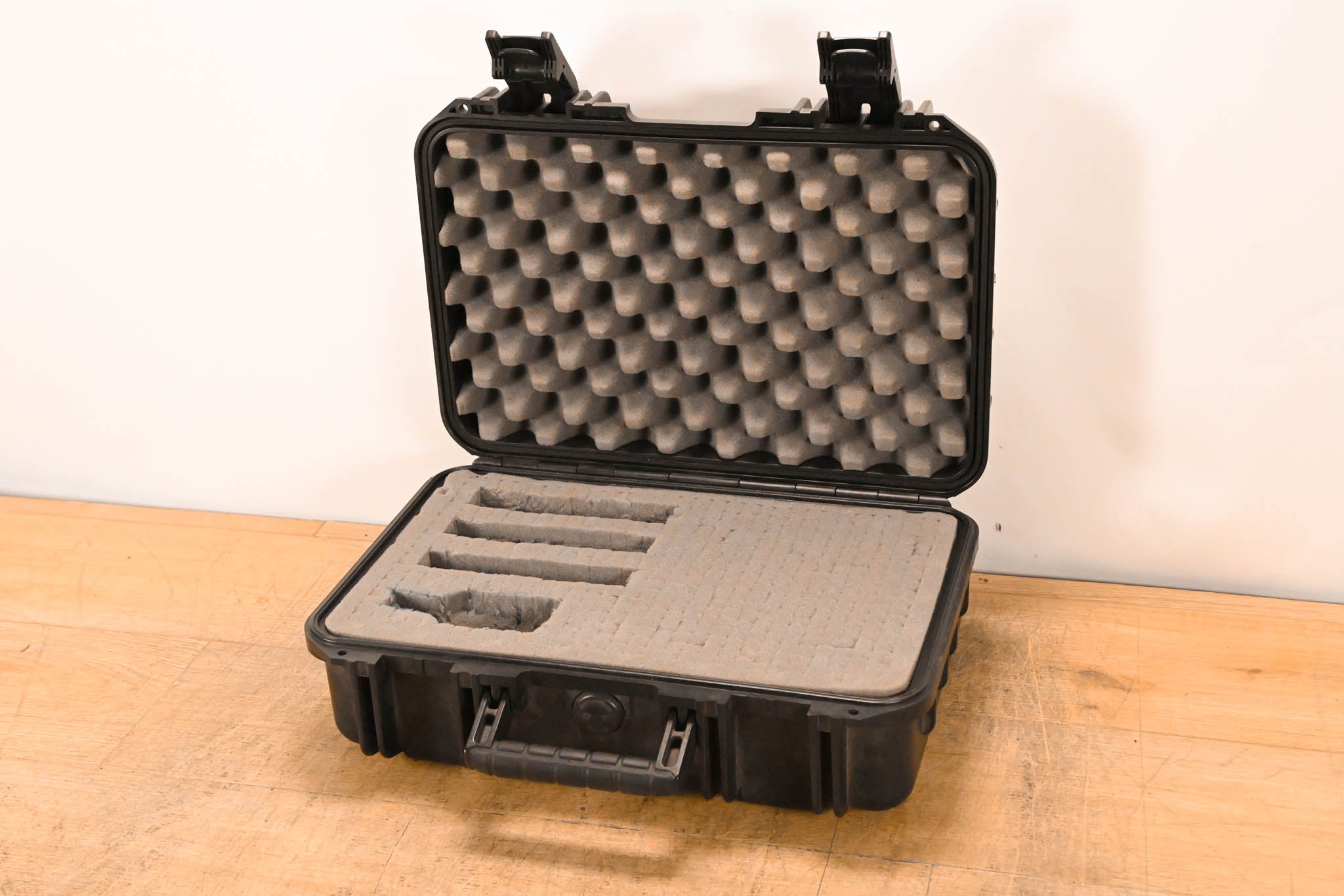 SKB Case with Foam - Interior Dimensions: 16" x 10" x 5"
