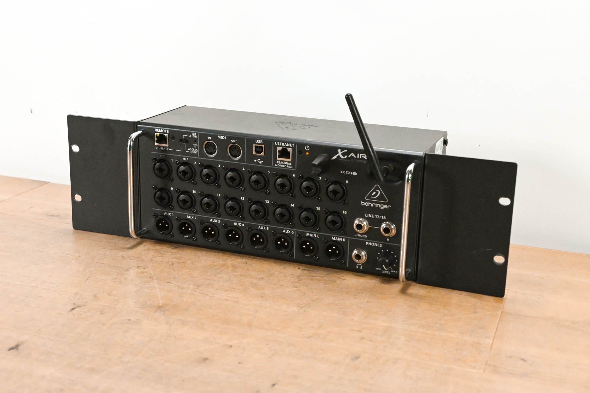 Behringer X Air XR18 18-Channel Tablet-Controlled Digital Mixer