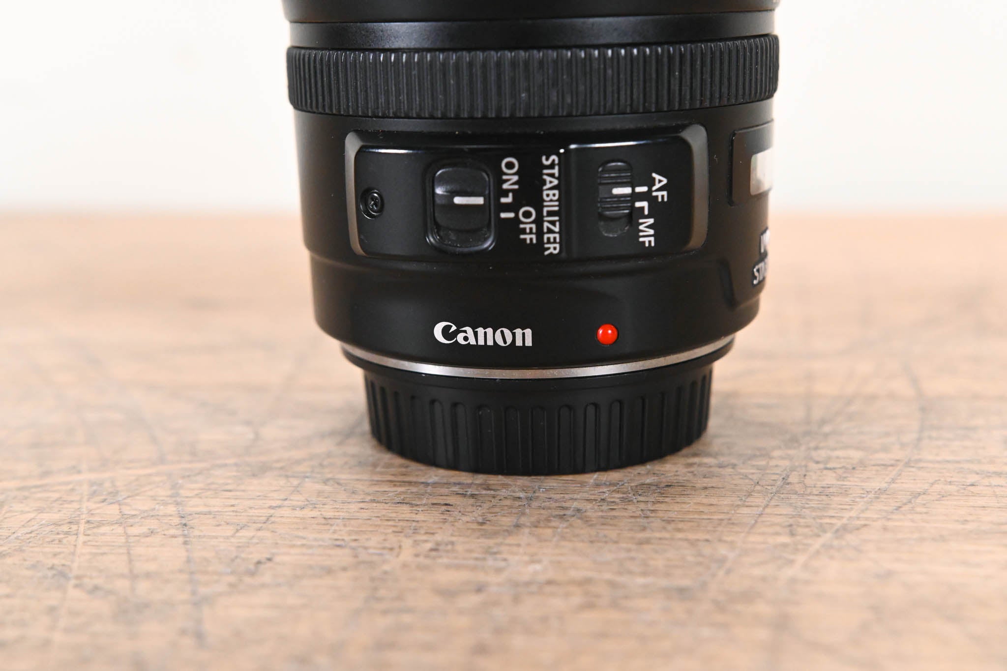 Canon EF 28-135mm f/3.5-5.6 IS USM Lens