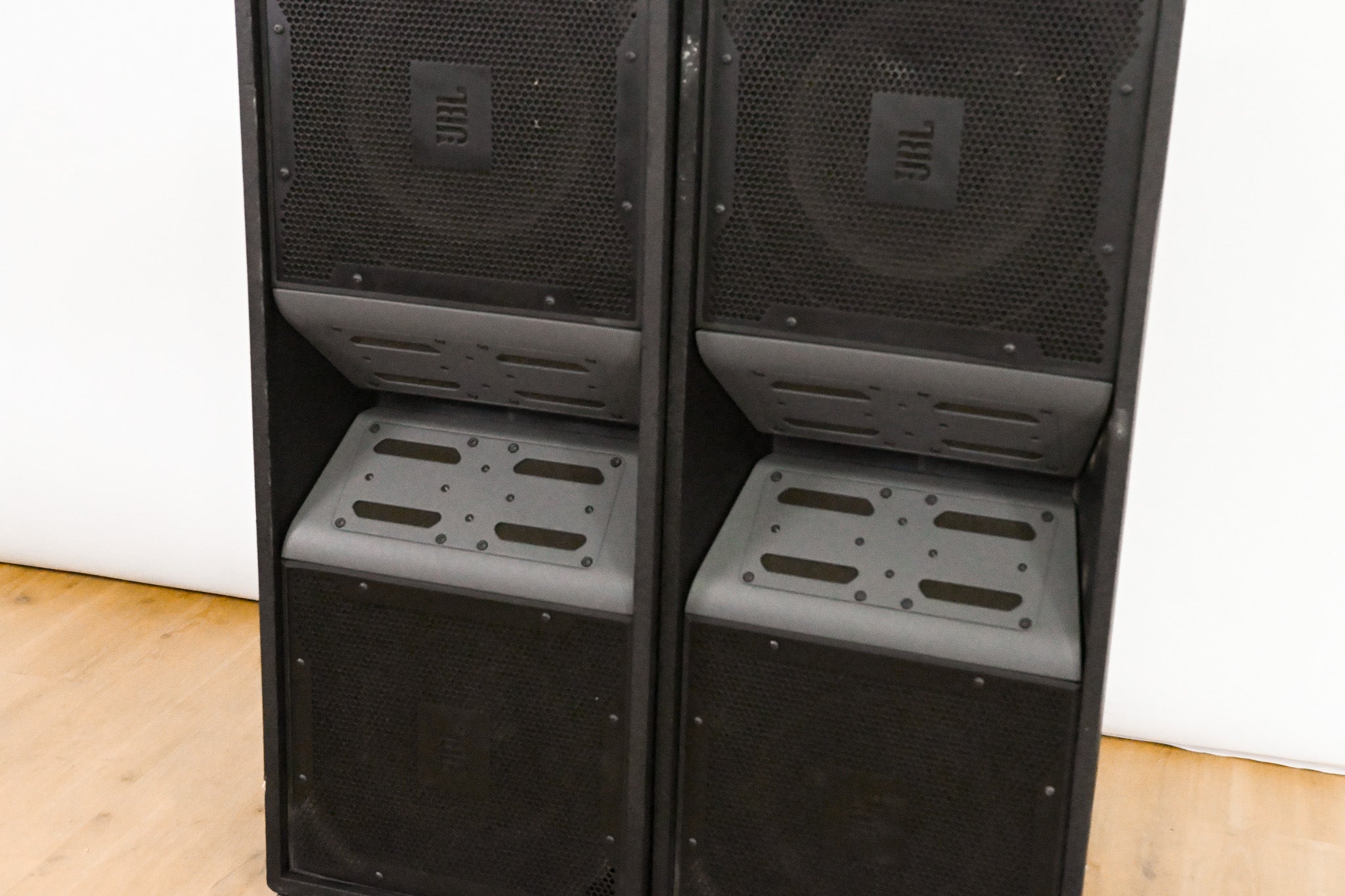 JBL VT4888DP Powered 3-Way Line Array Speaker (PAIR)