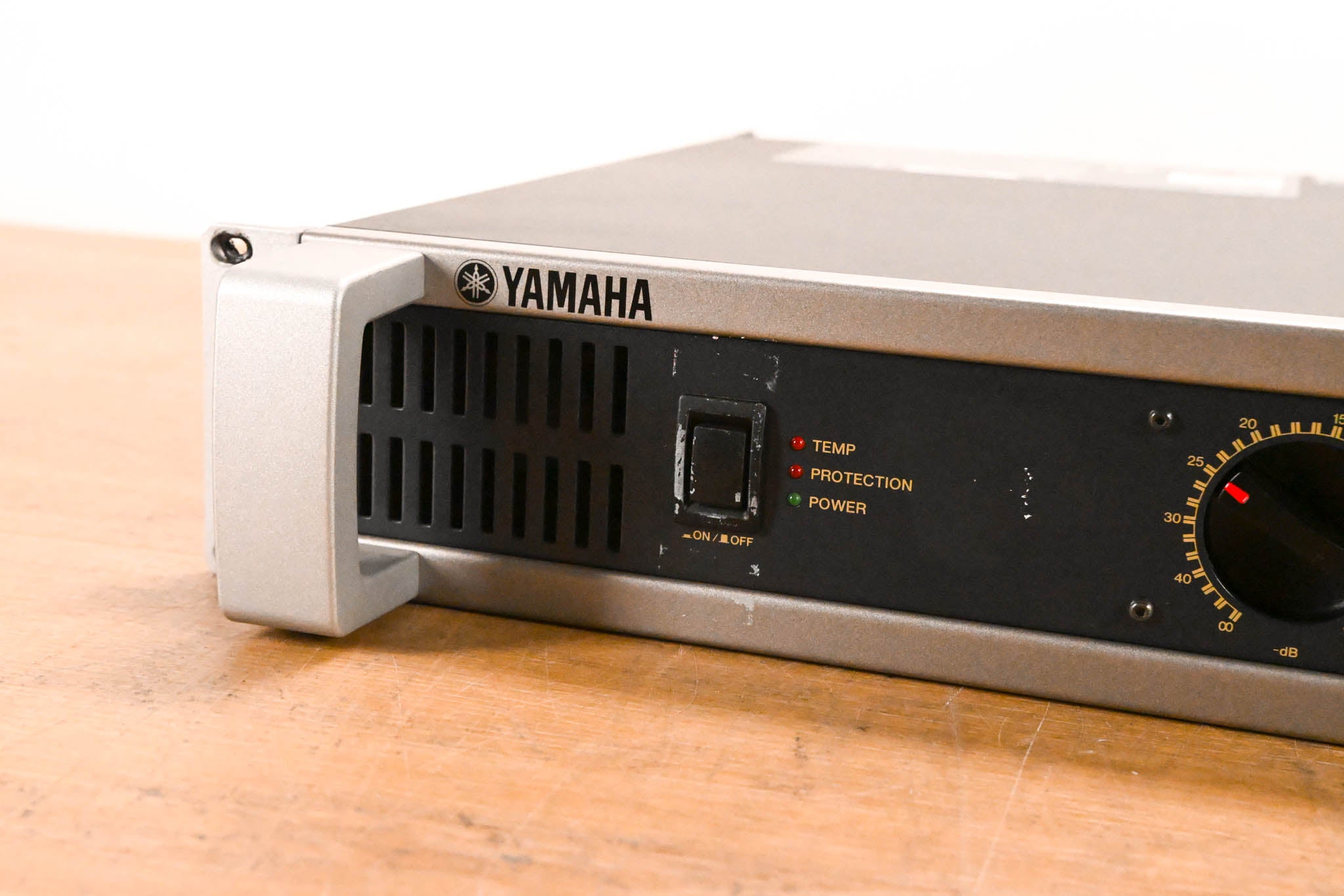 Yamaha P7000S 2-Channel Power Amplifier