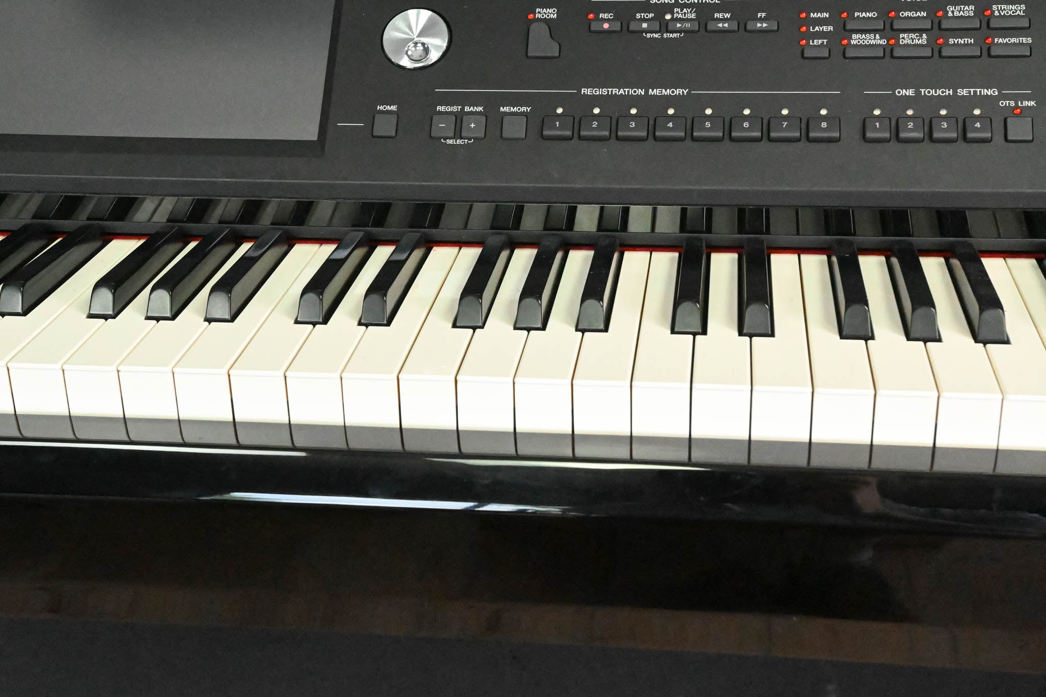 Yamaha CVP-709 Clavinova 88-Key Digital Piano