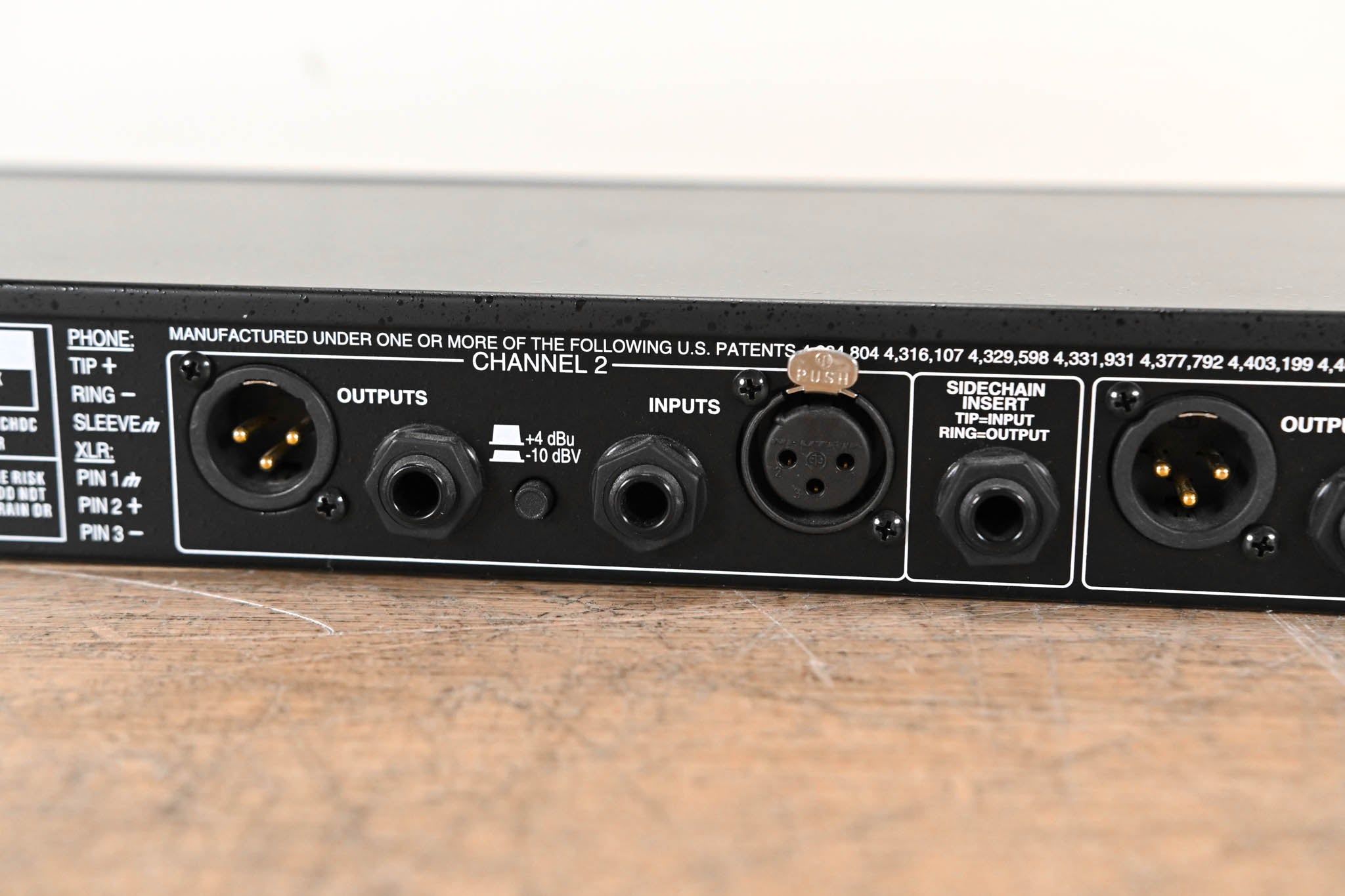 dbx 166XL 2-Channel Compressor/Limiter/Gate