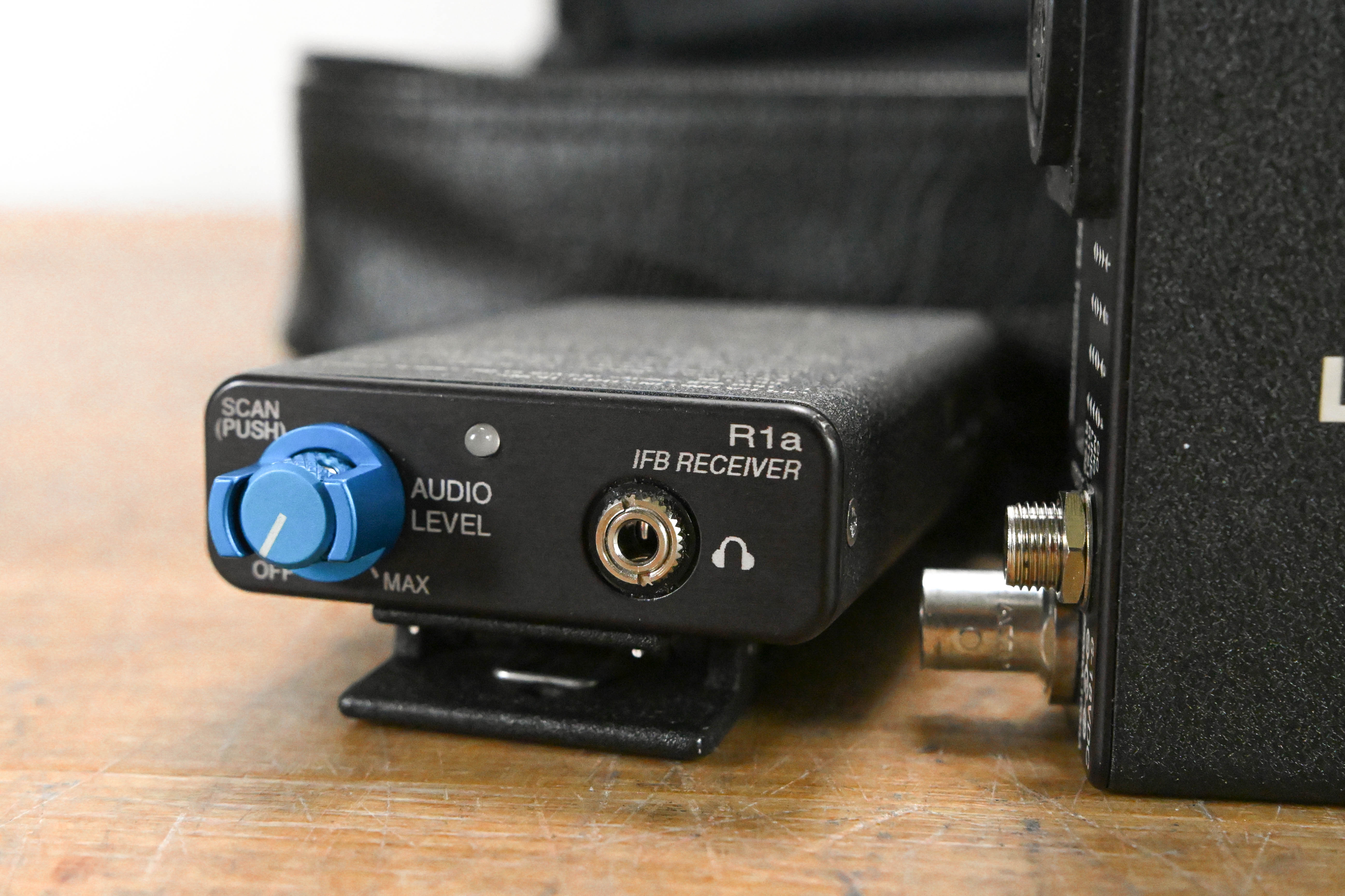 Lectrosonics IFBT4 IFB Transmitter & R1a Receiver Block 22 w/ Case