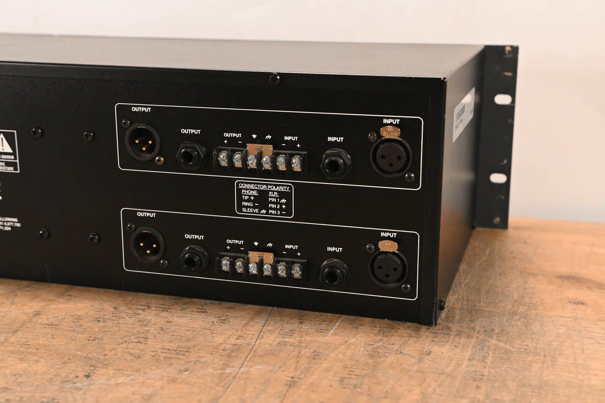 dbx 2231 Dual-Channel 31-Band Graphic Equalizer/Limiter
