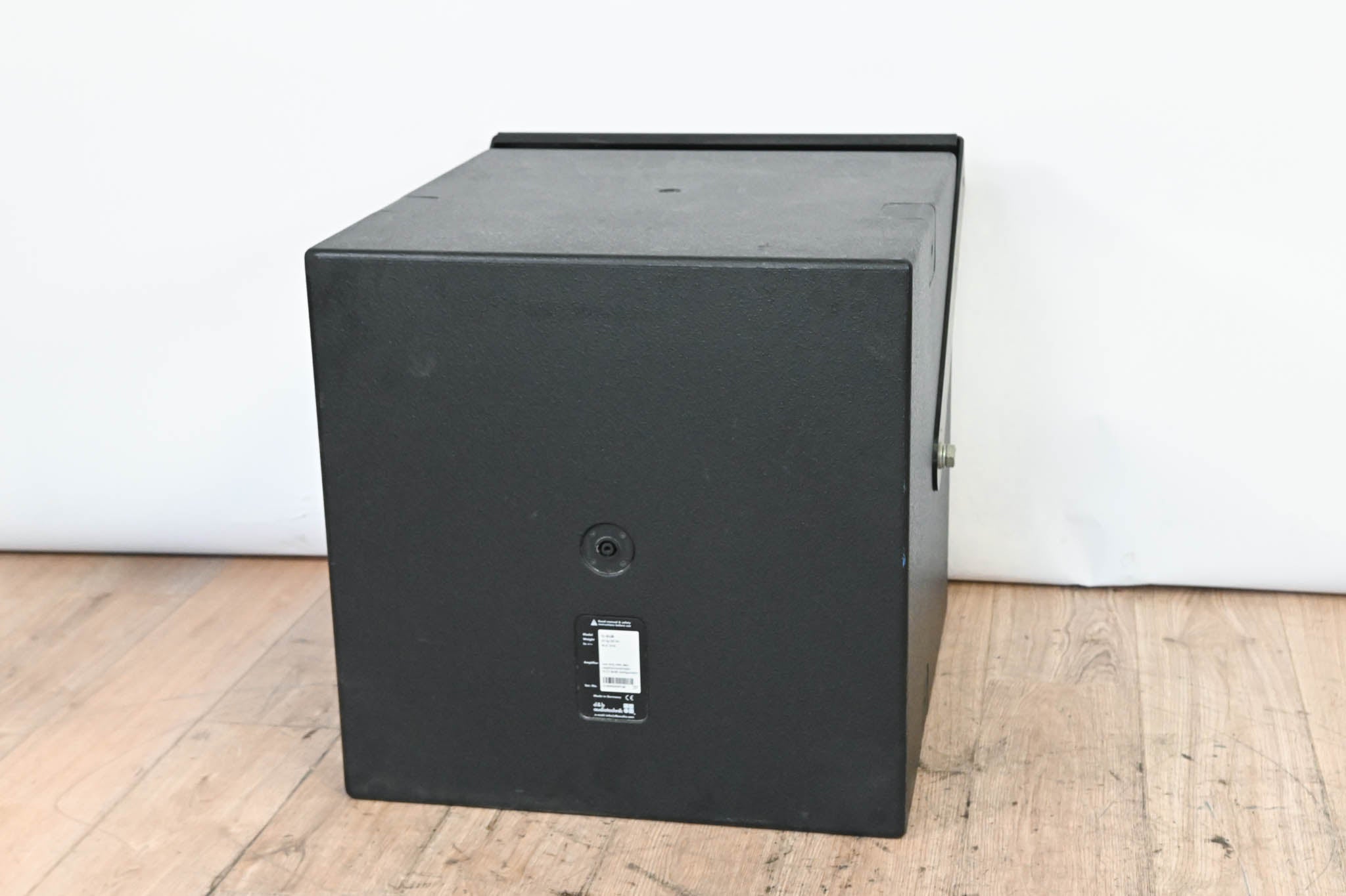 d&b audiotechnik Ci-SUB 18" Compact Bass-Reflex Passive Subwoofer