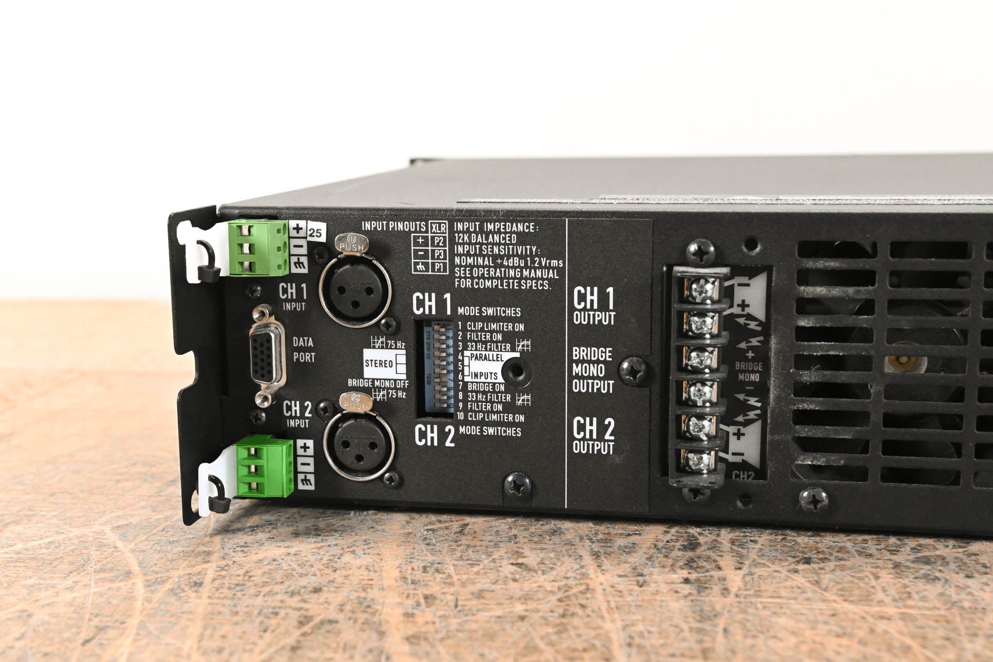 QSC CX702 2-Channel 700W Power Amplifier