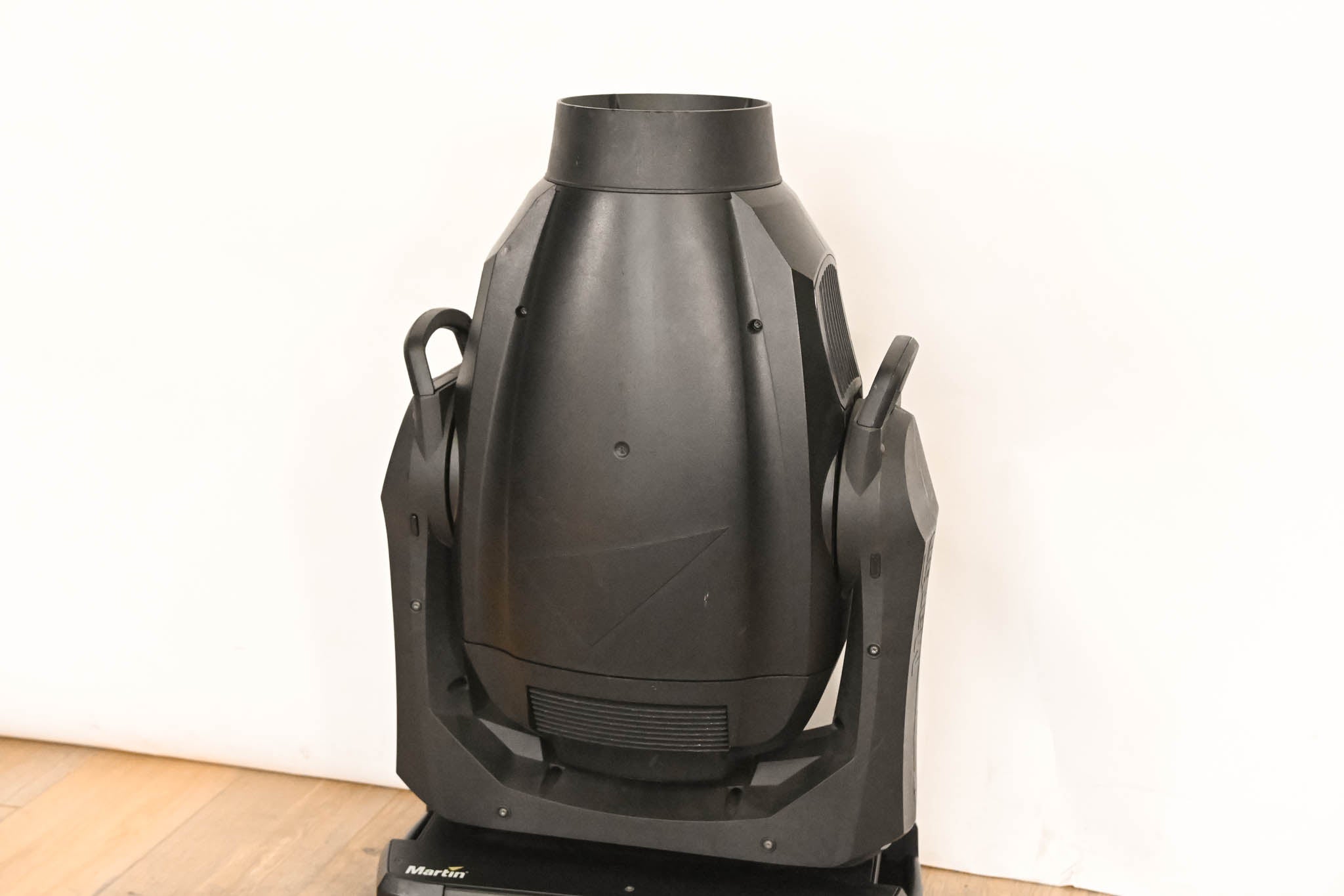 Martin MAC Viper Profile High Output Discharge-Based Moving Light