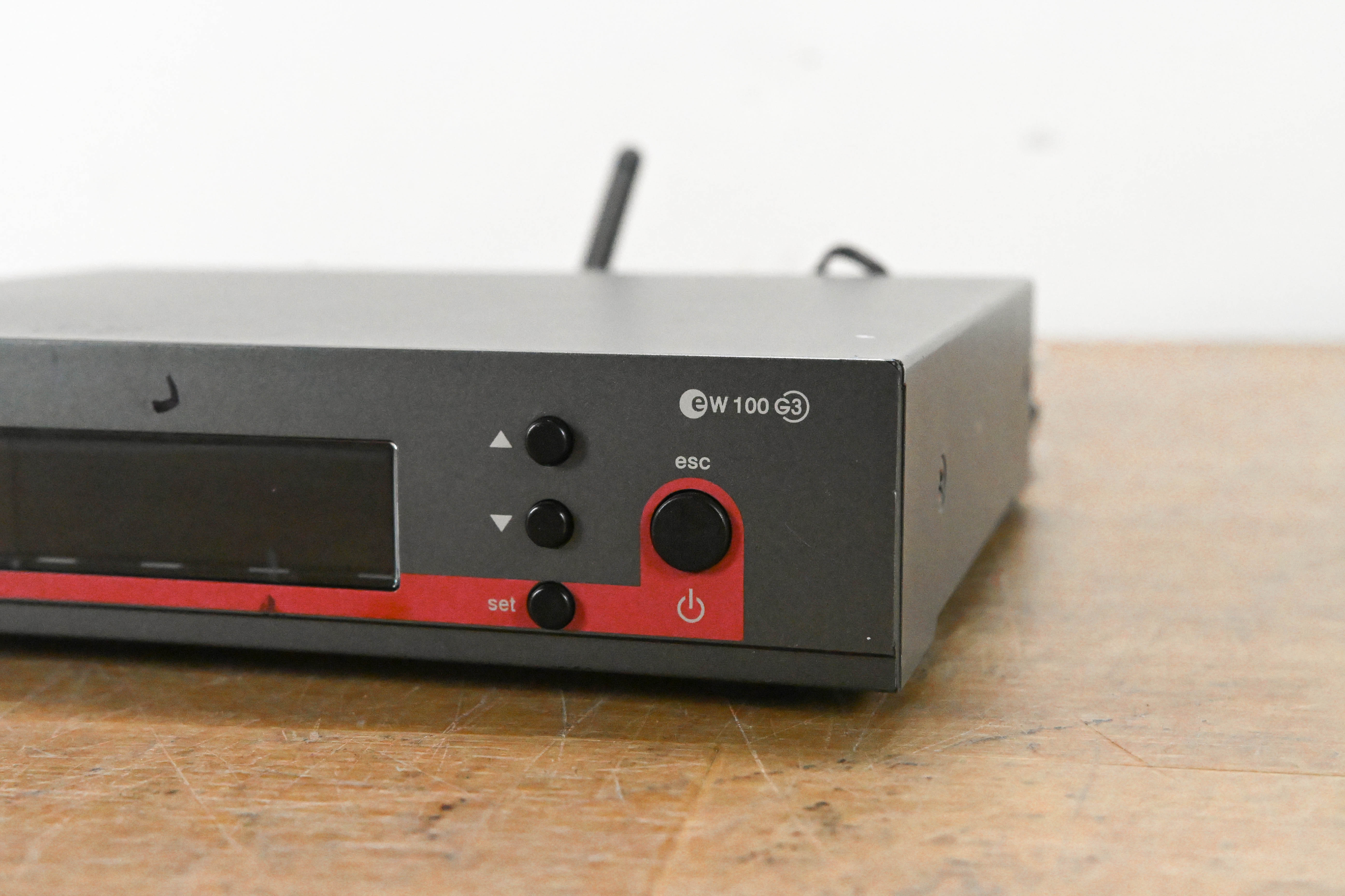 Sennheiser EM 100 G3 Wireless Receiver - A1 Range: 470-516 MHz
