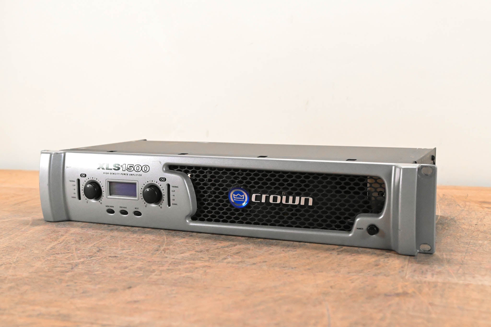 Crown XLS 1500 Two-Channel, 525W @ 4Ω Power Amplifier