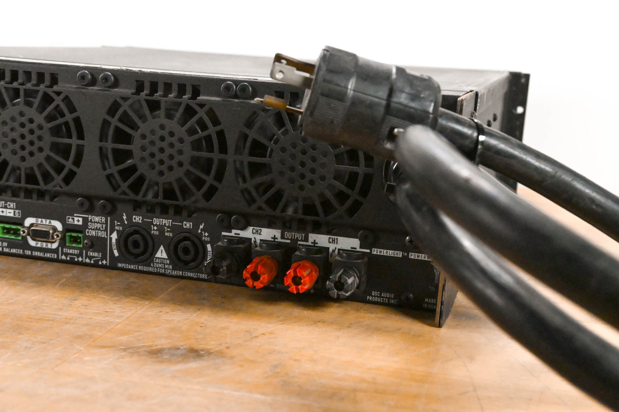QSC PowerLight 9.0 PFC Power Factor Corrected 2-Channel Power Amplifier