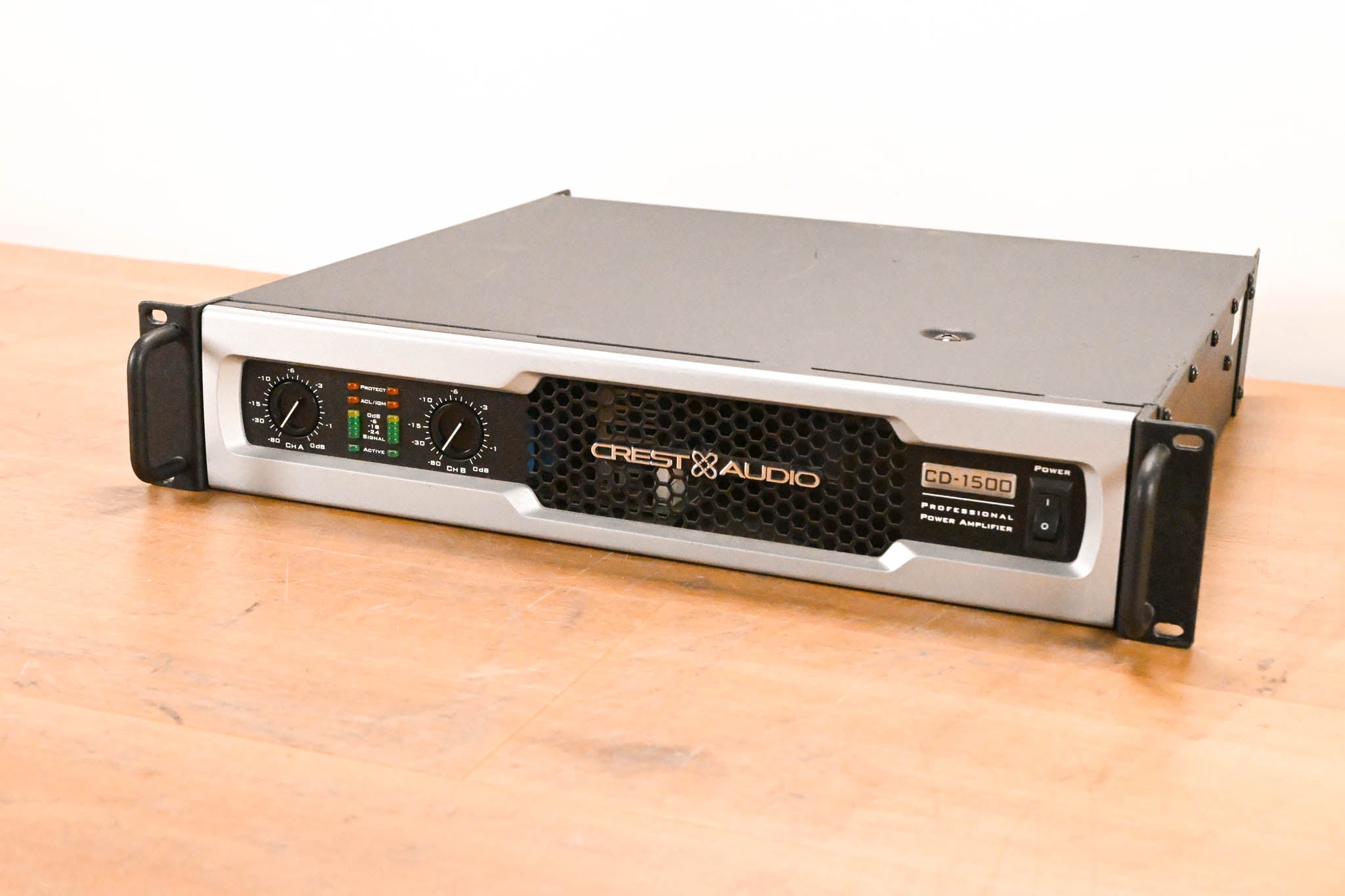 Crest Audio CD-1500 2-Channel Power Amplifier